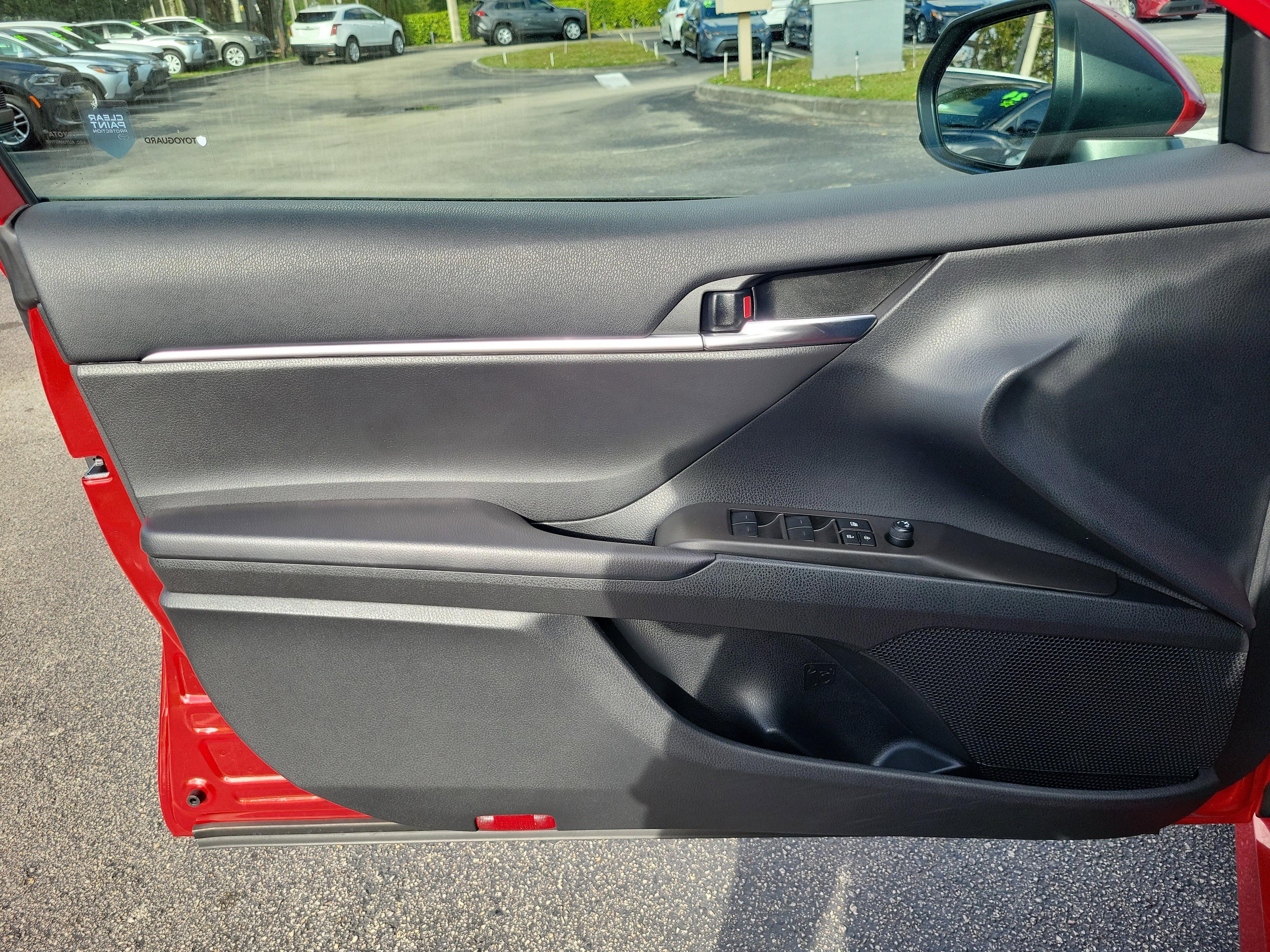 Toyota Camry Le Fwd - Thumbnail 13