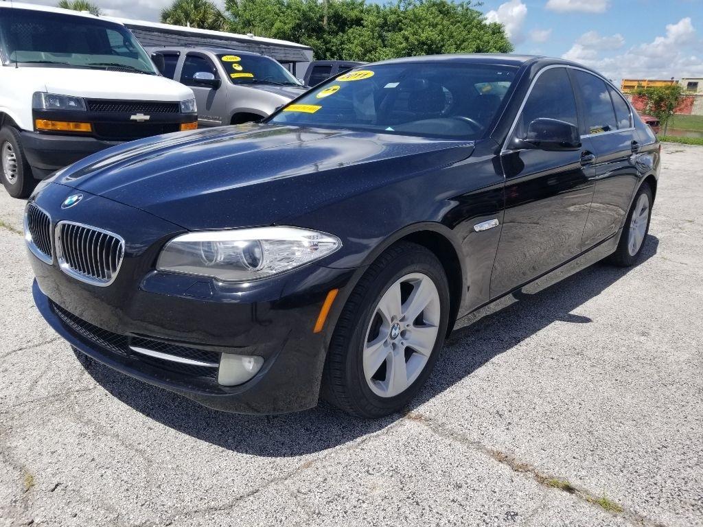 Bmw 5-Series528I - Thumbnail 4