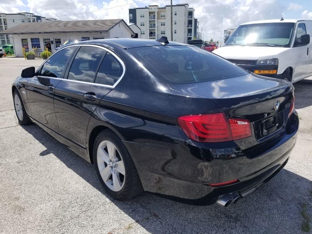 Bmw 5-Series528I - Thumbnail 6