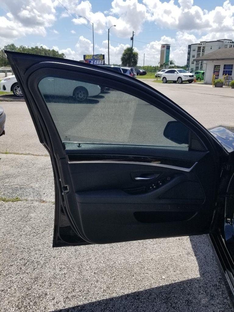 Bmw 5-Series528I - Thumbnail 10