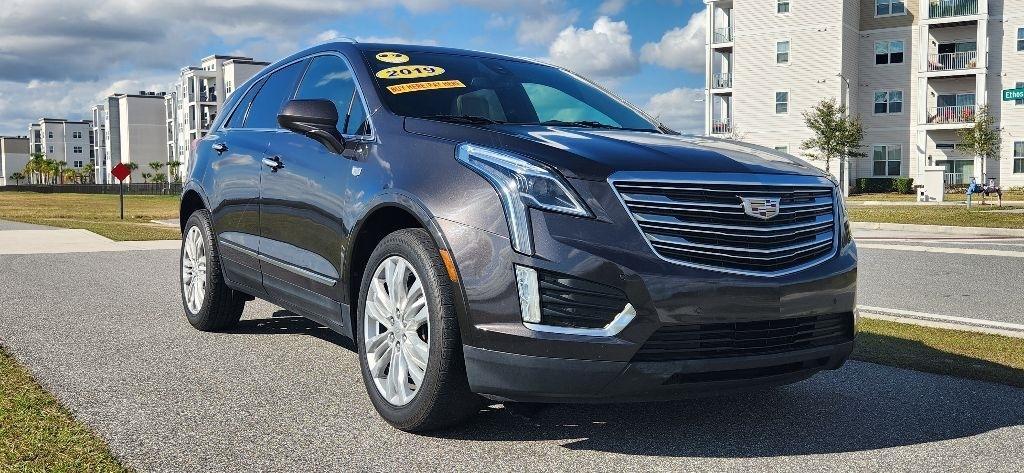 Cadillac Xt5Premium Luxury - View 1