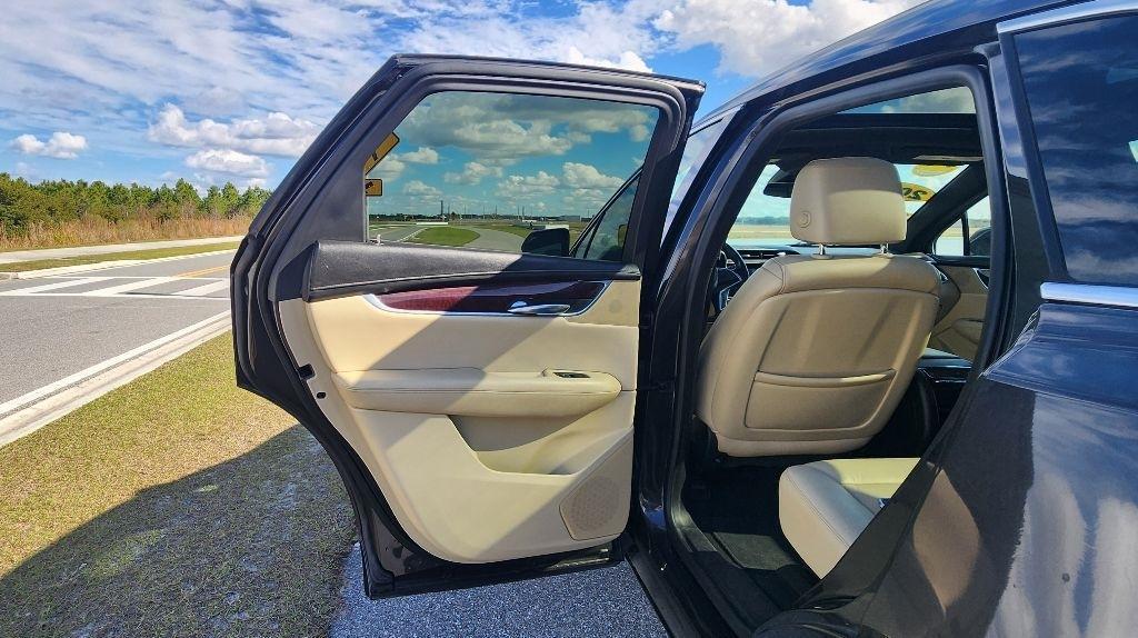 Cadillac Xt5Premium Luxury - Thumbnail 16