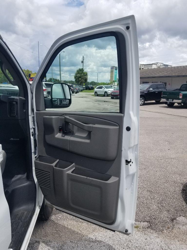 Chevrolet Express2500 Cargo - Thumbnail 20