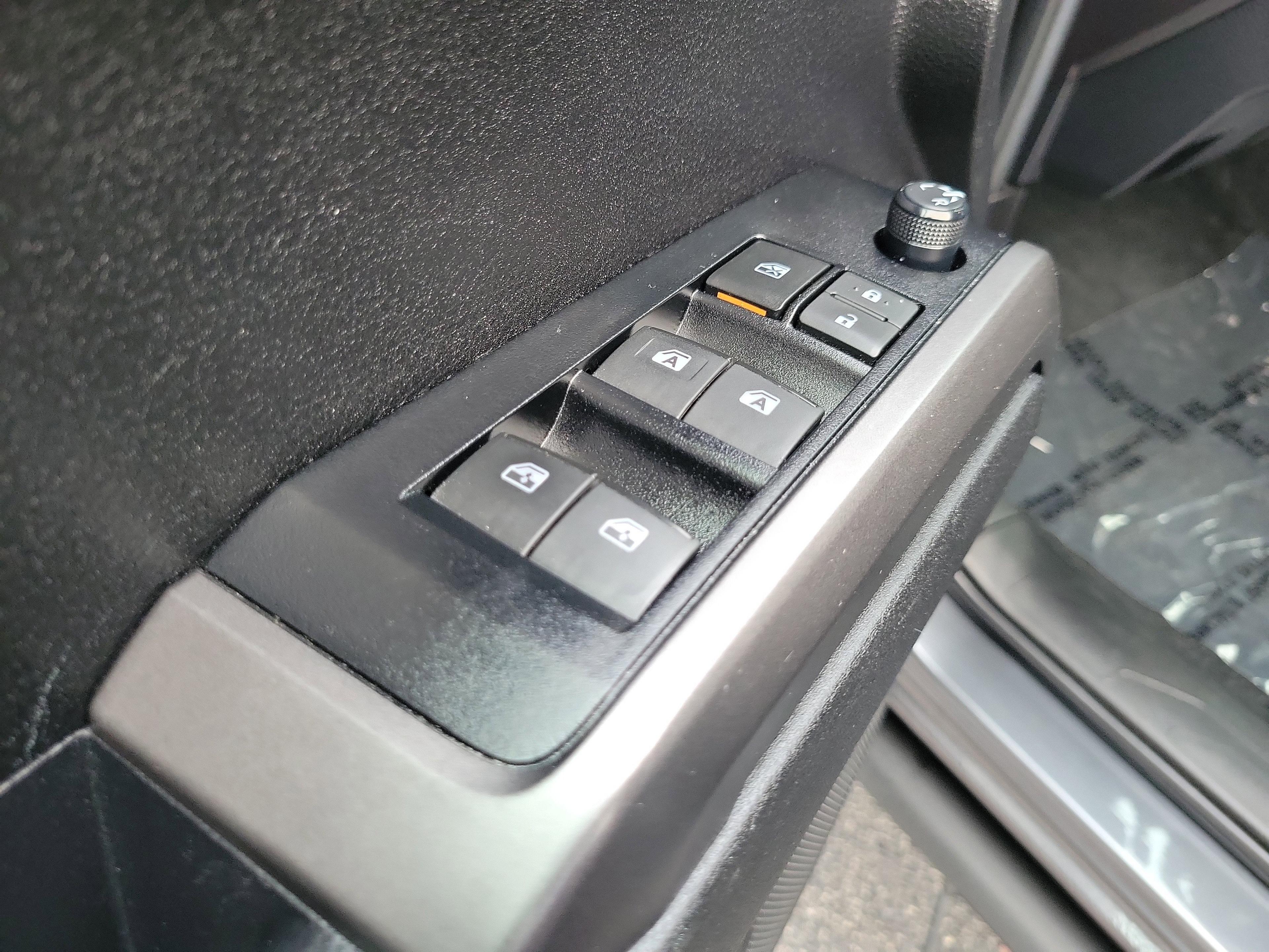 Toyota Tacoma 4Wd Sr5 4Wd Crew Cab - Thumbnail 14