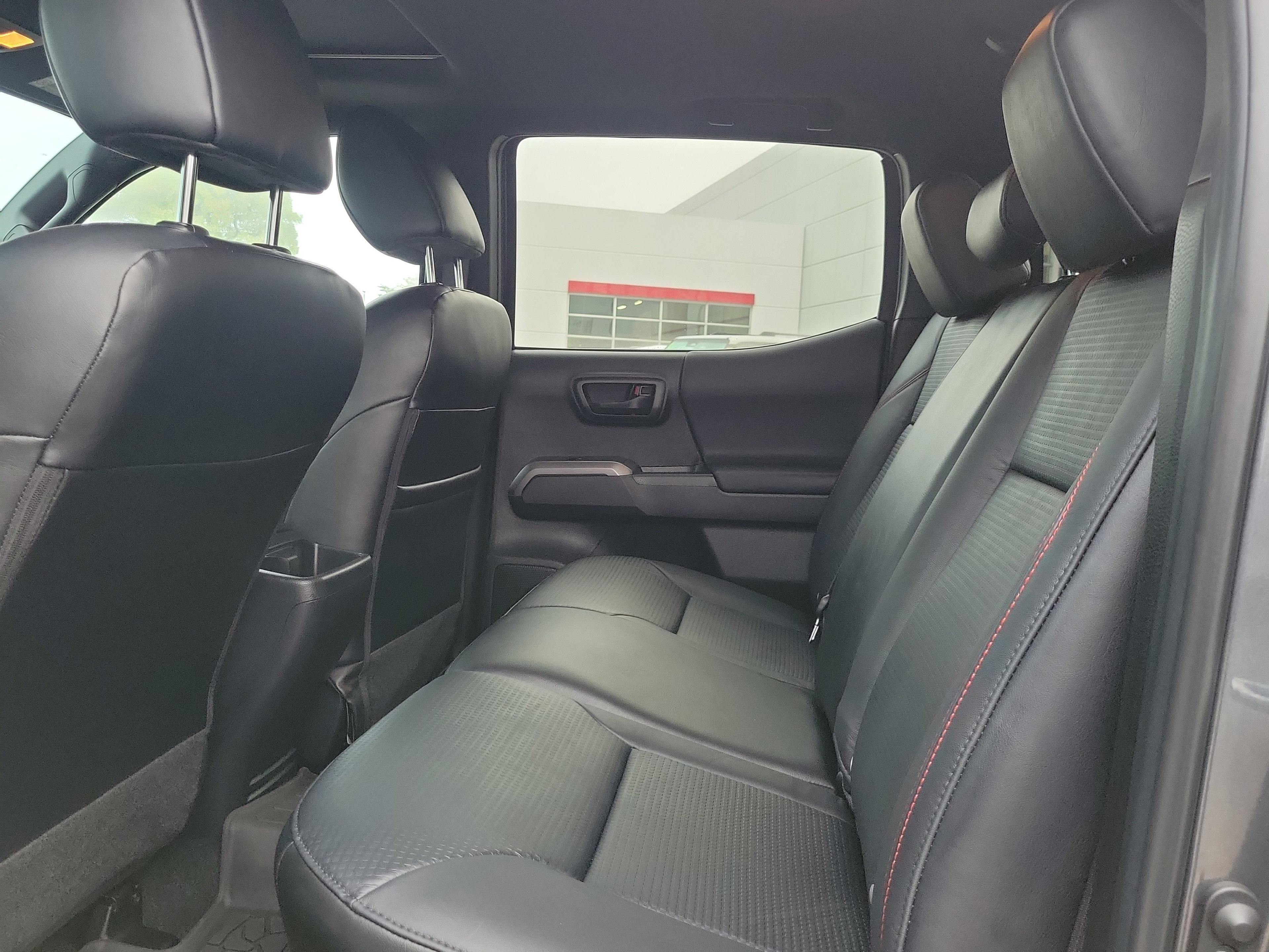 Toyota Tacoma 4Wd Sr5 4Wd Crew Cab - Thumbnail 10