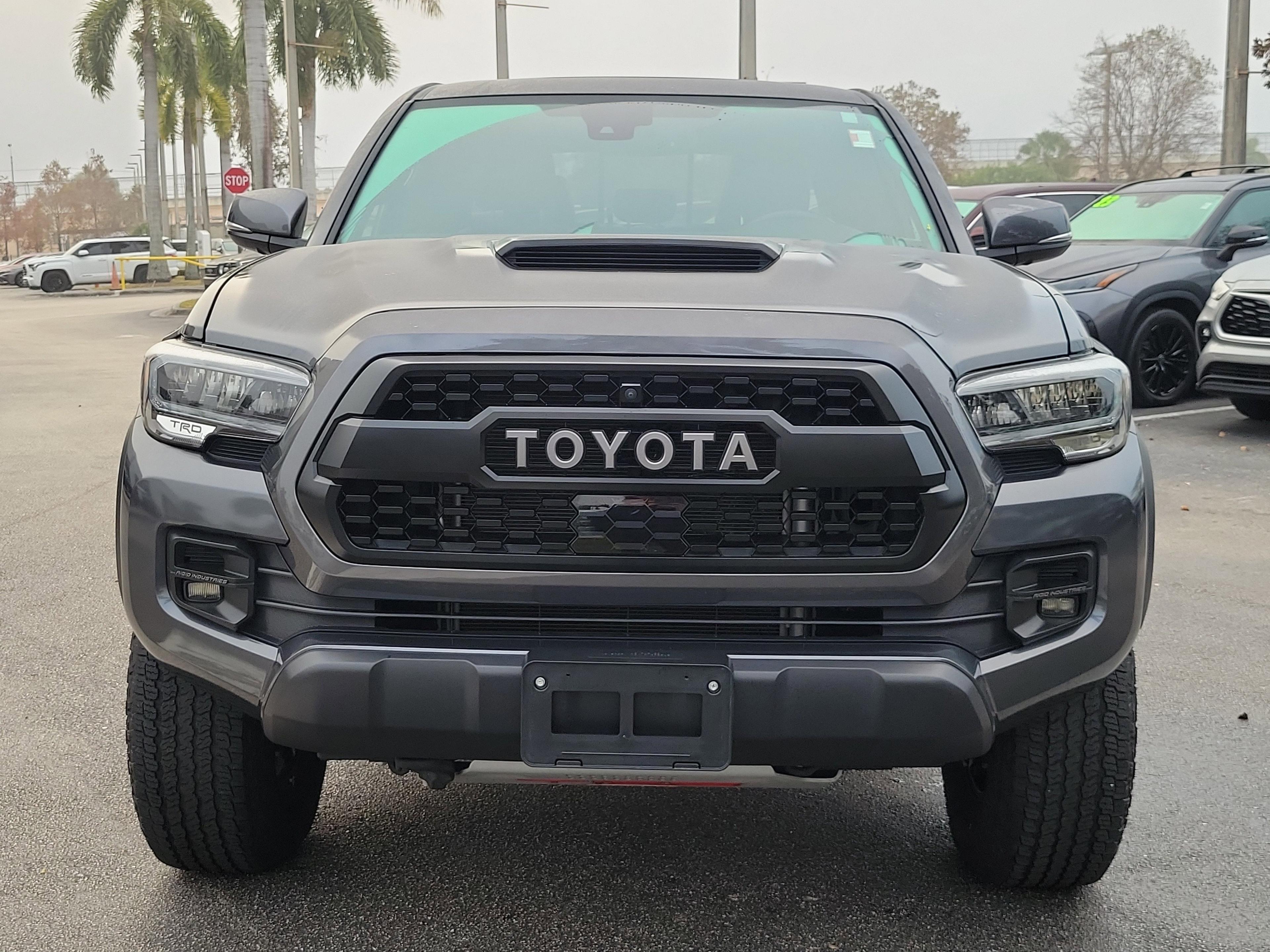 Toyota Tacoma 4Wd Sr5 4Wd Crew Cab - Thumbnail 3