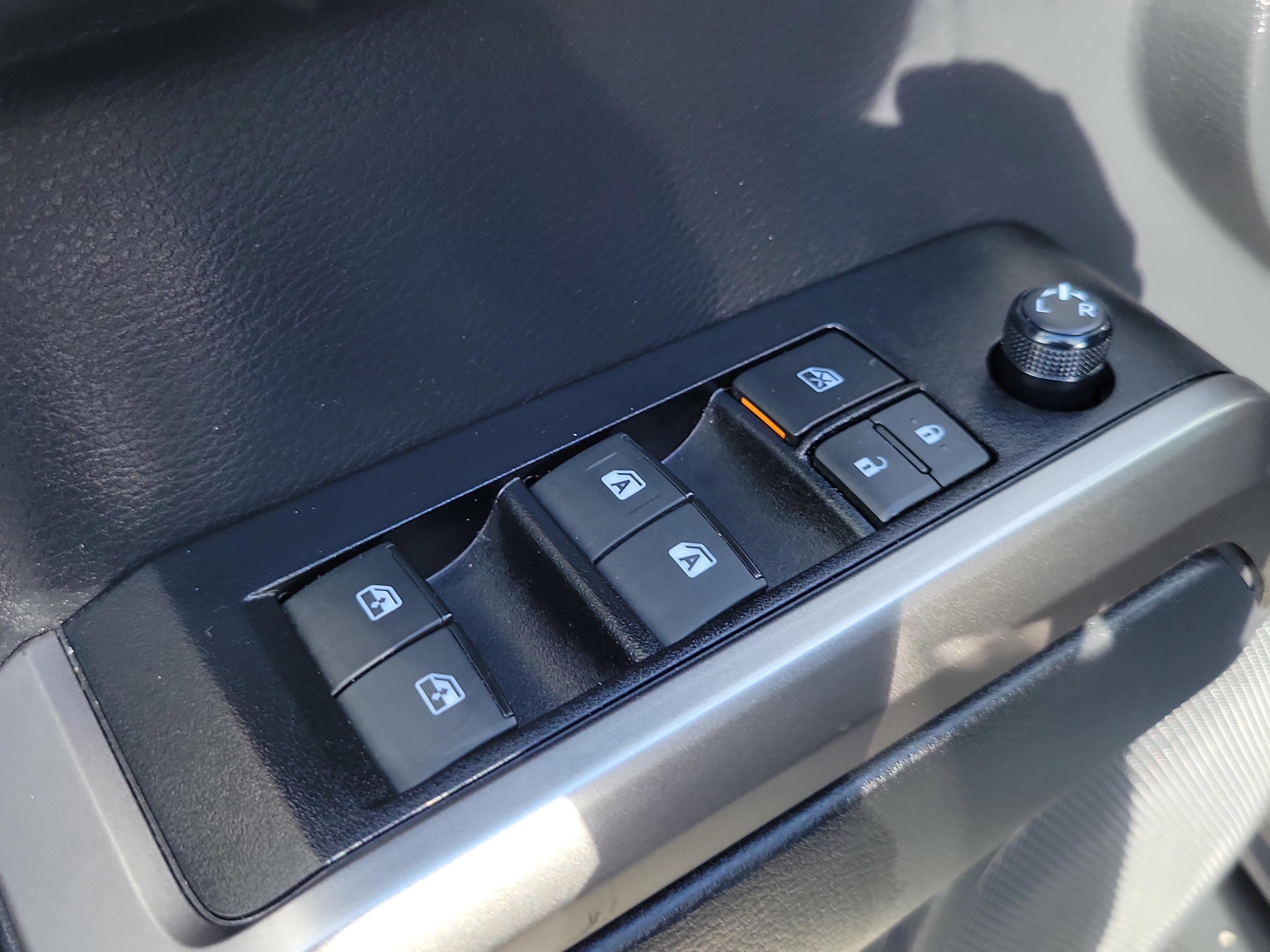 Toyota Tacoma 4Wd Sr5 4Wd Crew Cab - Thumbnail 15