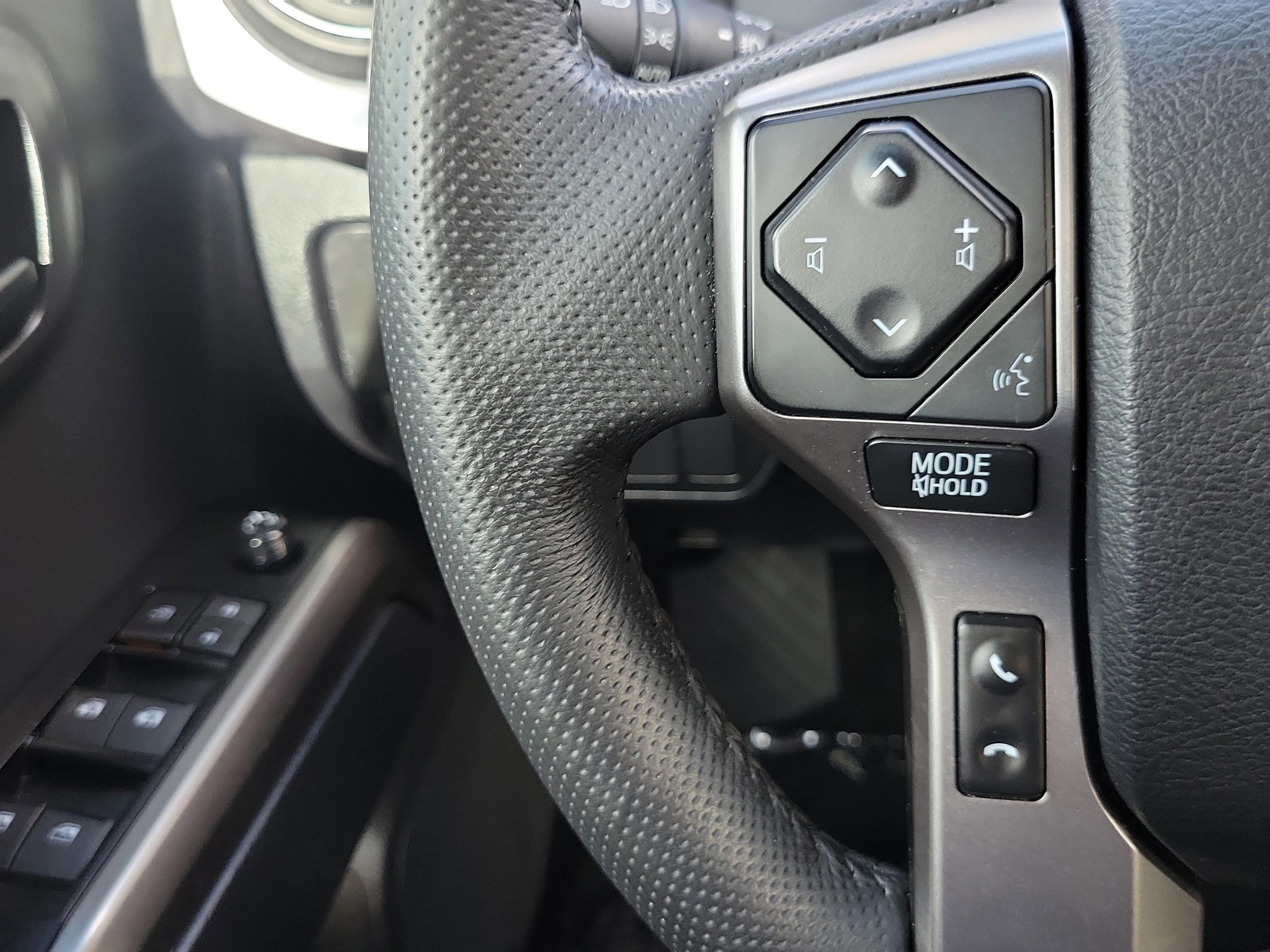 Toyota Tacoma 4Wd Sr5 4Wd Crew Cab - Thumbnail 17