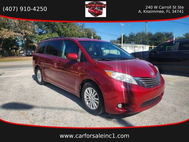 TOYOTA SIENNA - Thumbnail 3