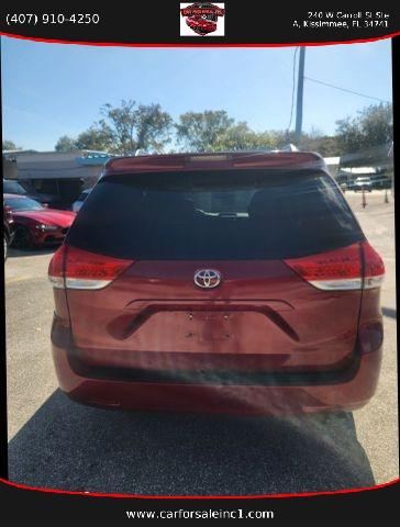 TOYOTA SIENNA - Thumbnail 5