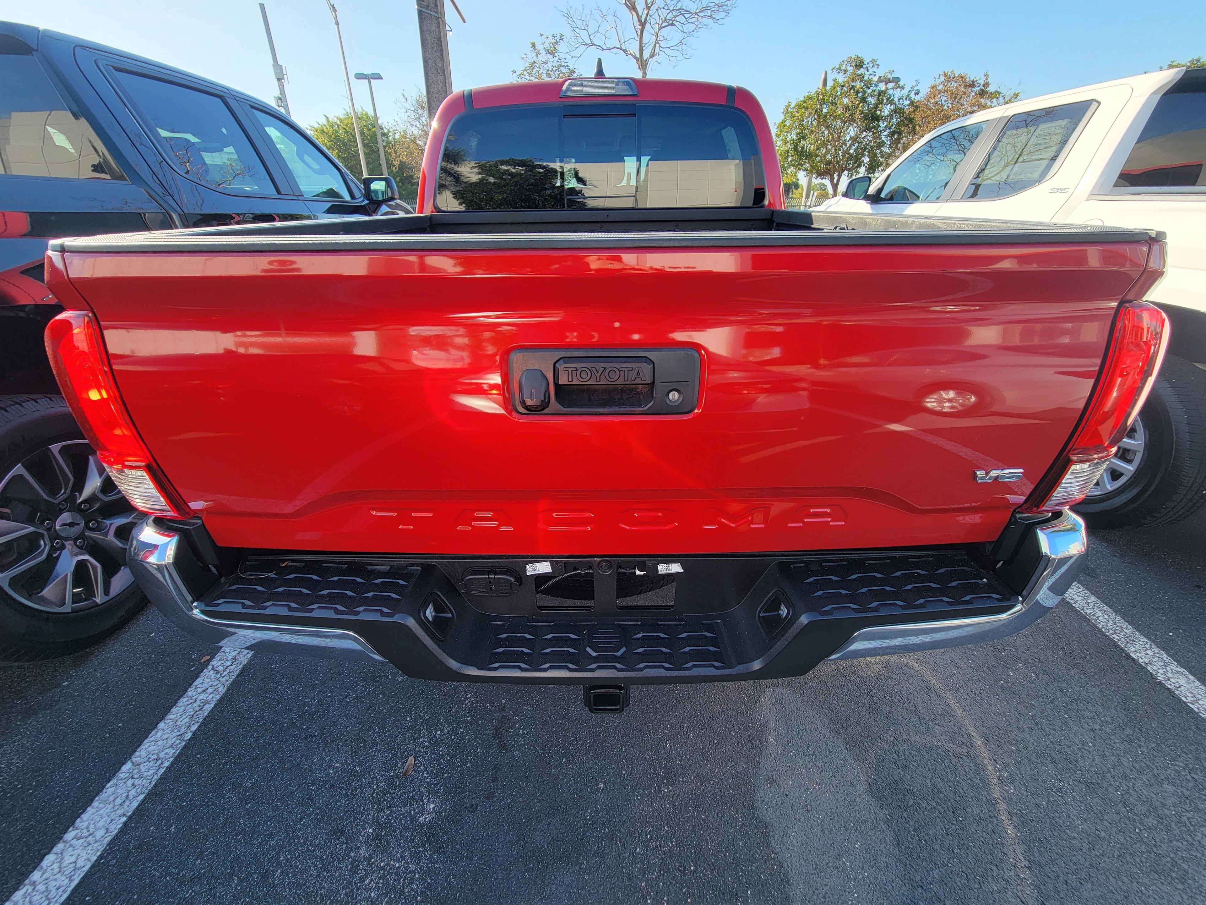 Toyota Tacoma 2Wd Sr5 Rwd Crew Cab - Thumbnail 6