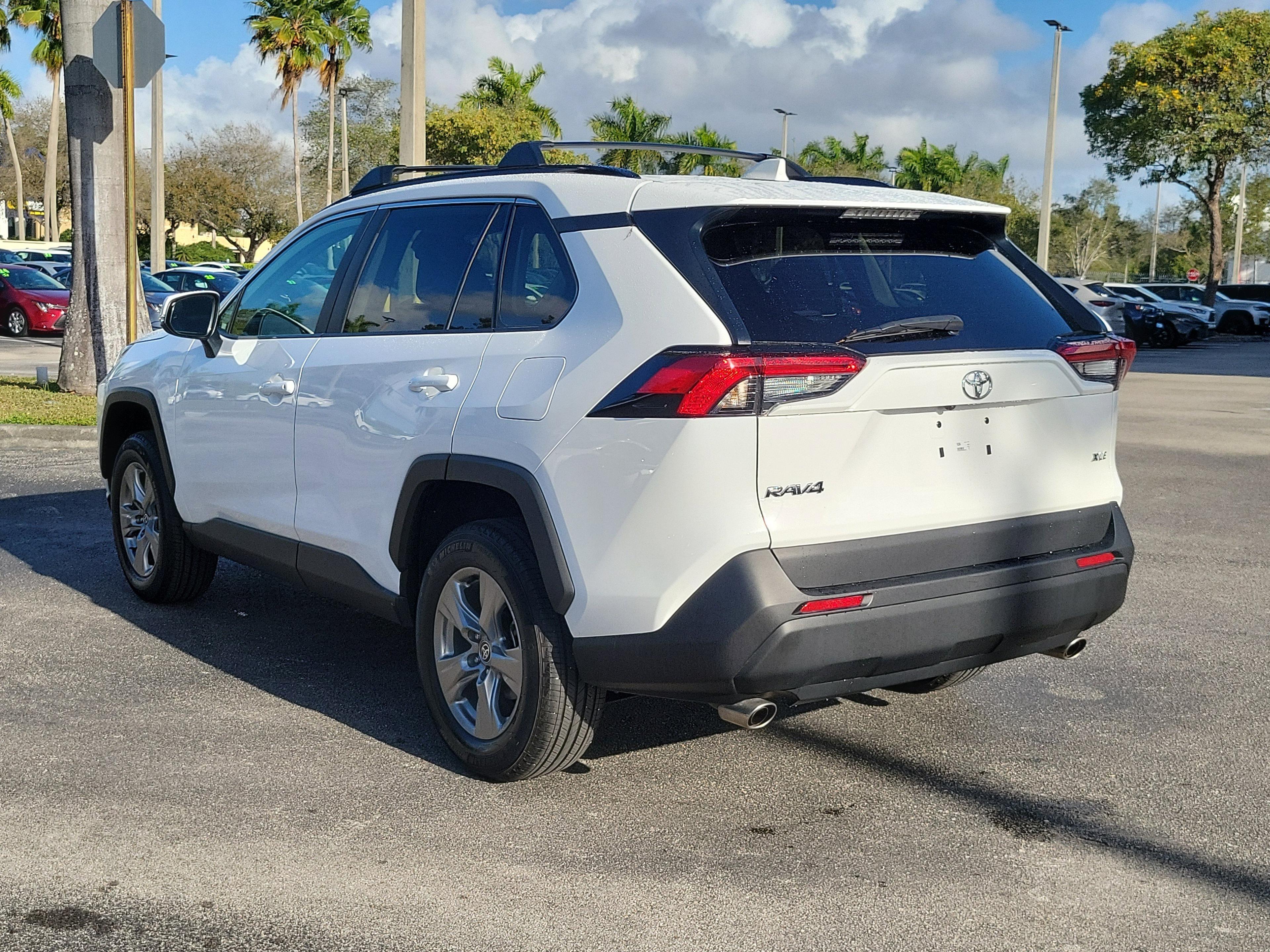 Toyota Rav4 Xle Fwd - Thumbnail 8