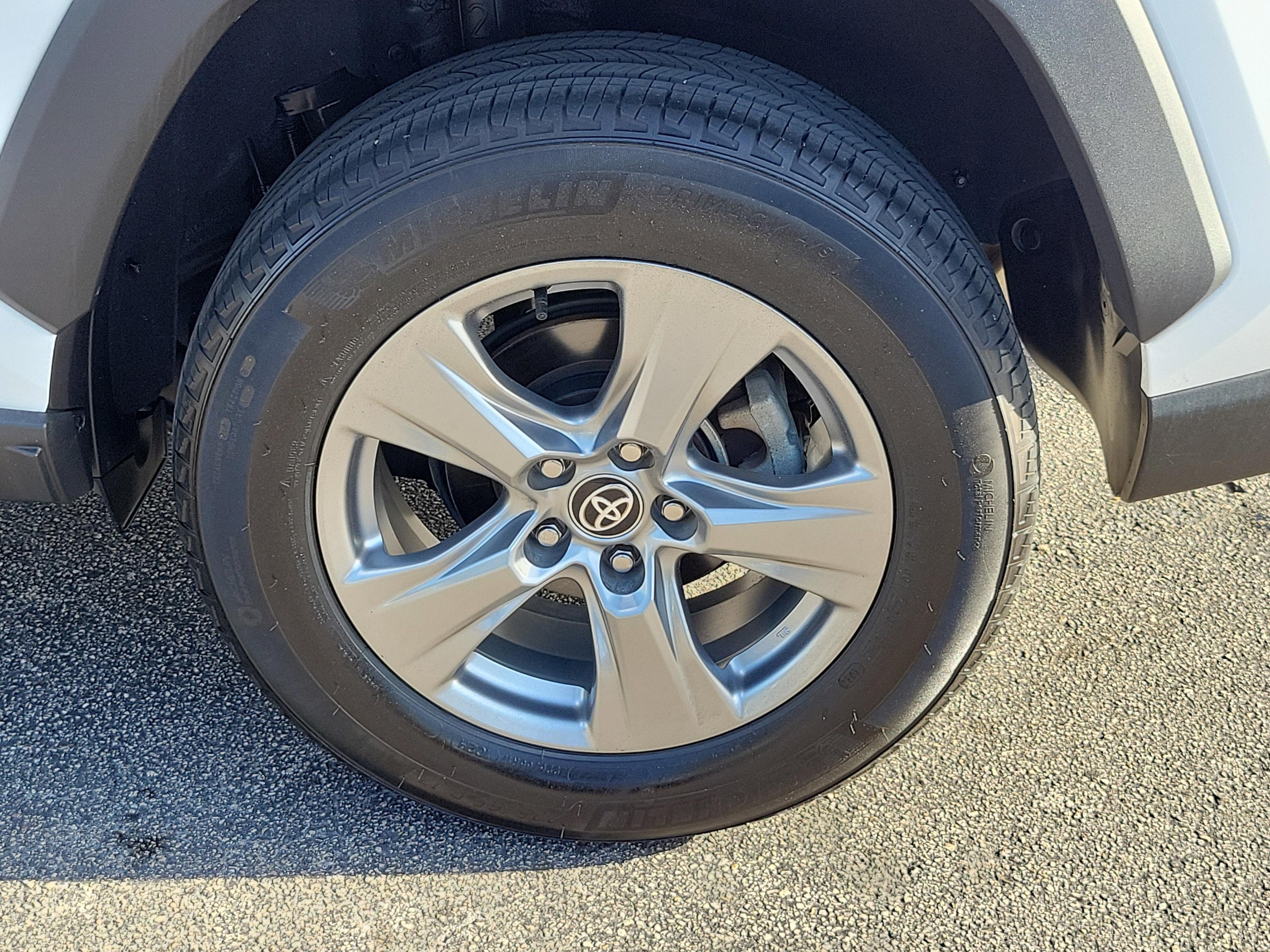 Toyota Rav4 Xle Fwd - Thumbnail 9