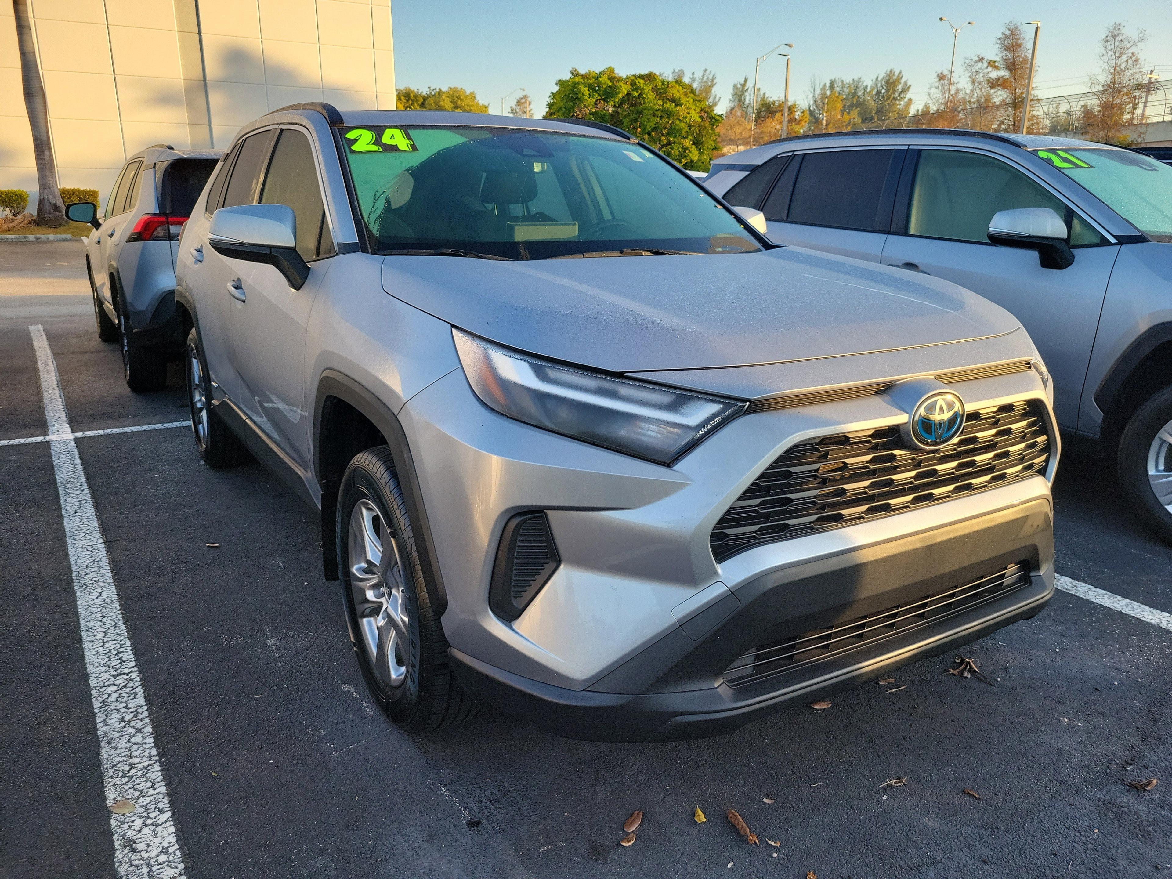 Toyota Rav4 Hybrid Xle Awd - Thumbnail 4