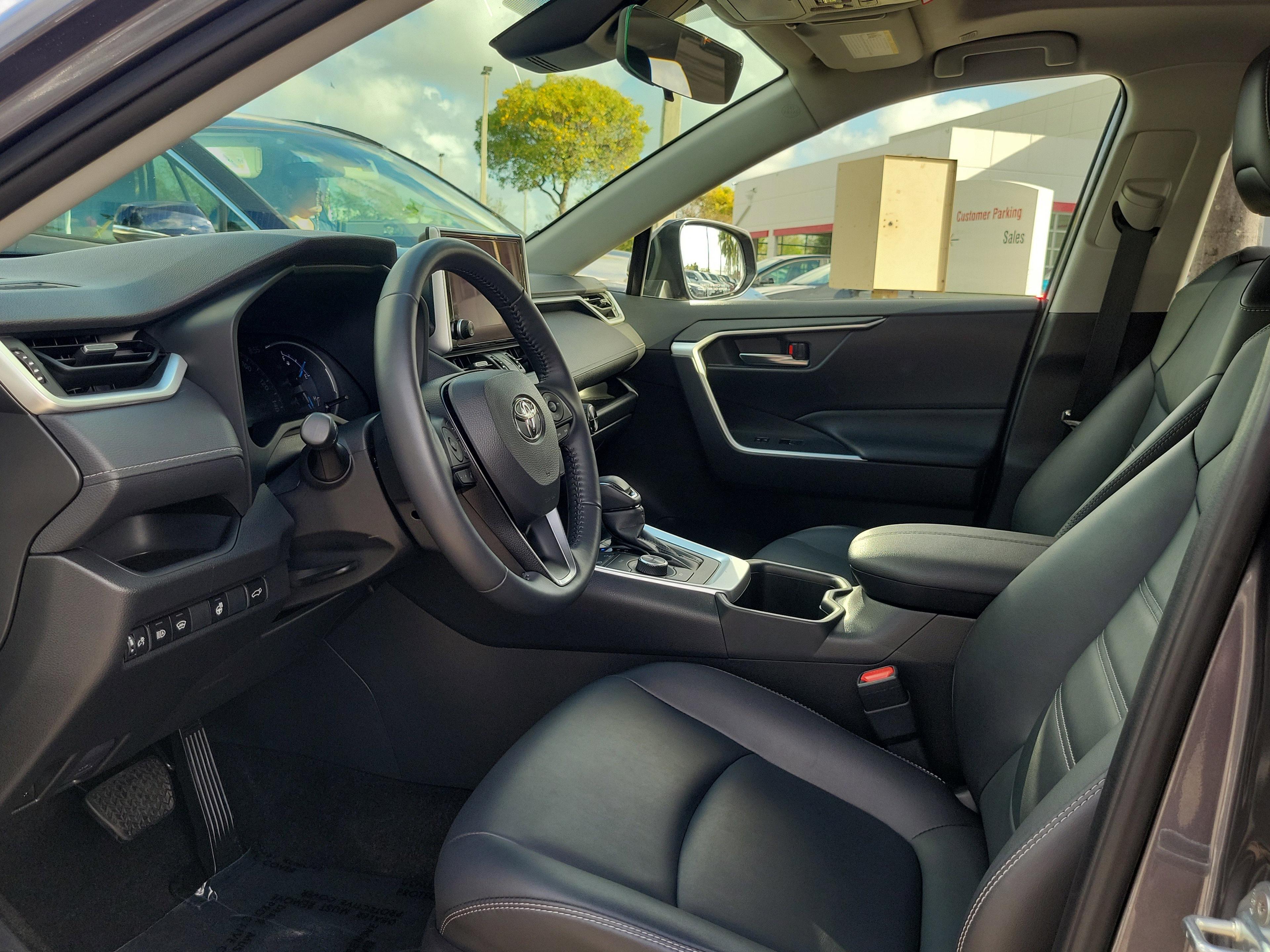 Toyota Rav4 Hybrid Xle Premium Awd - Thumbnail 12