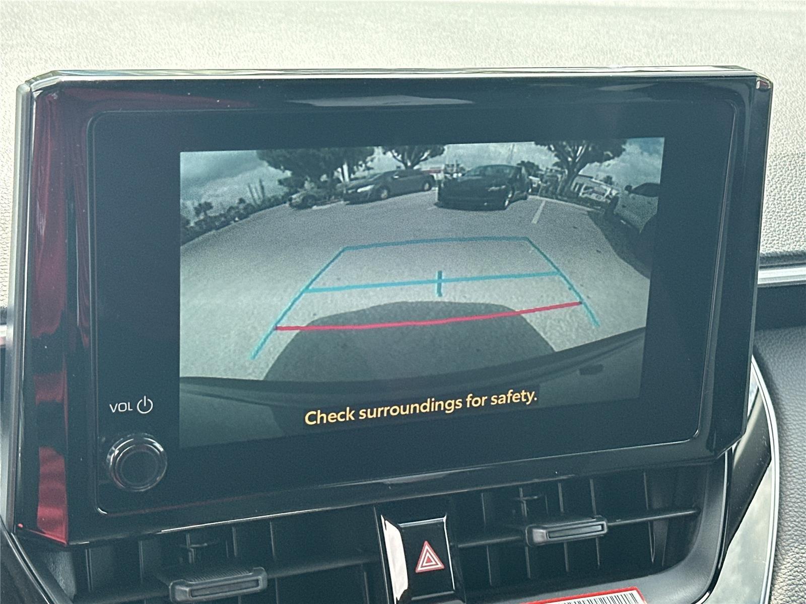 Toyota Corolla Cross Le - Thumbnail 18