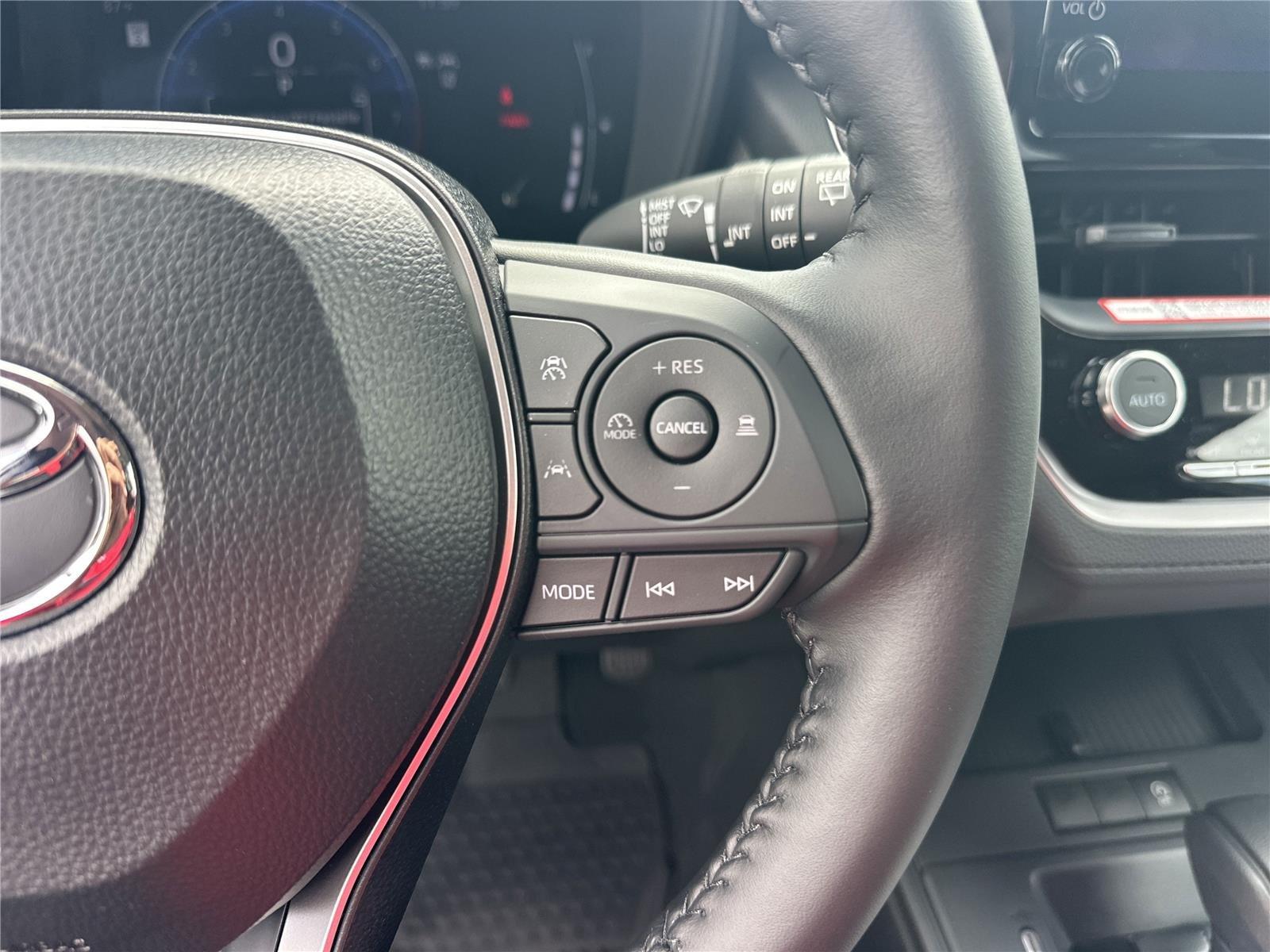 Toyota Corolla Cross Le - Thumbnail 12