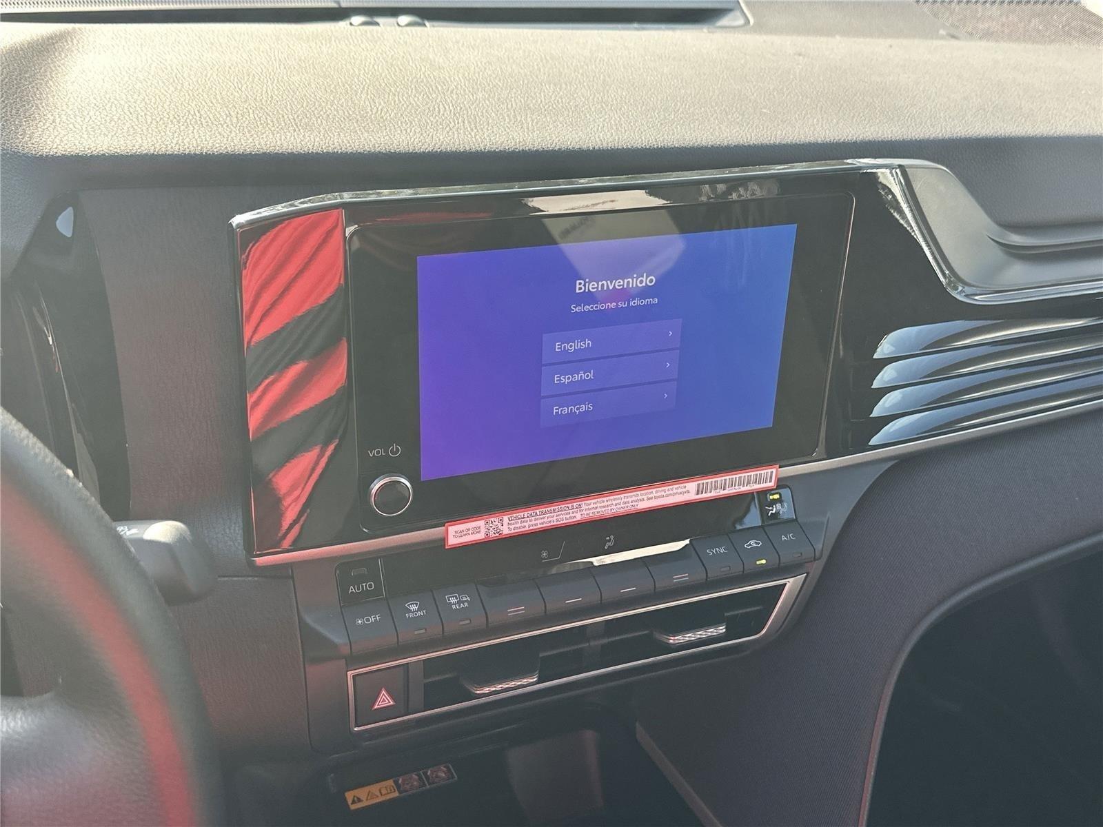 Toyota Camry Le - Thumbnail 16