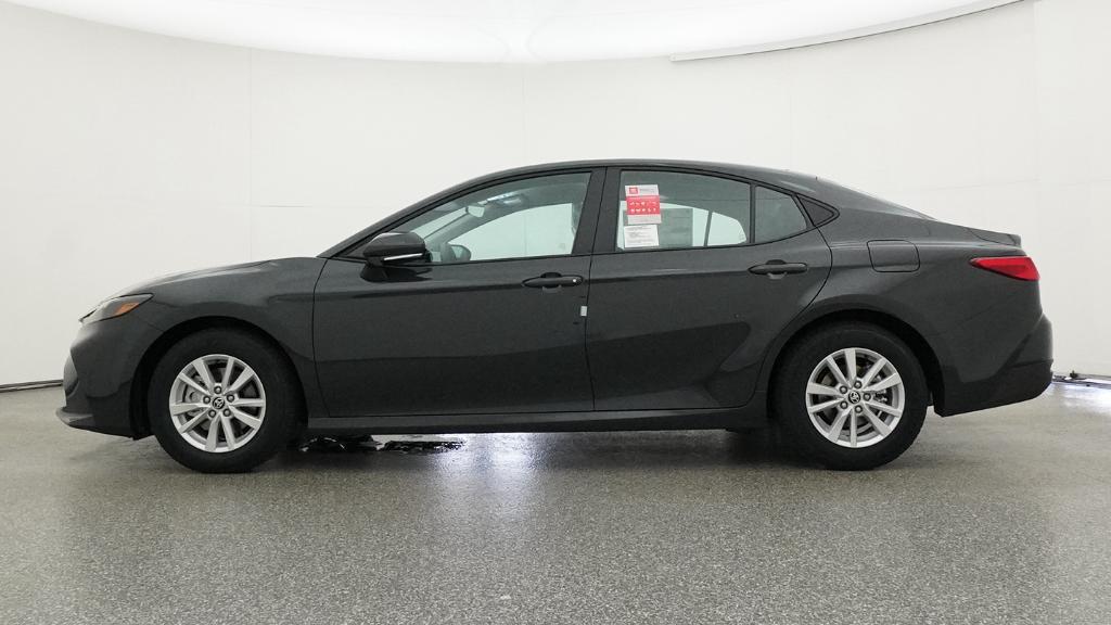 Toyota Camry Le - Thumbnail 8