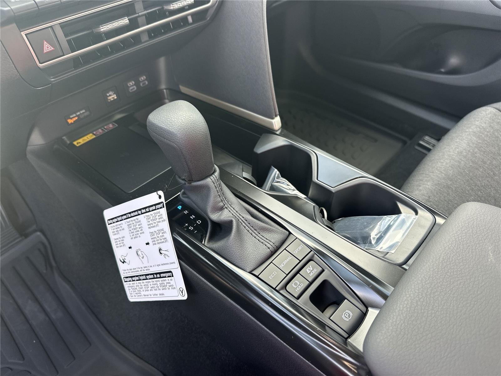 Toyota Camry Le - Thumbnail 14