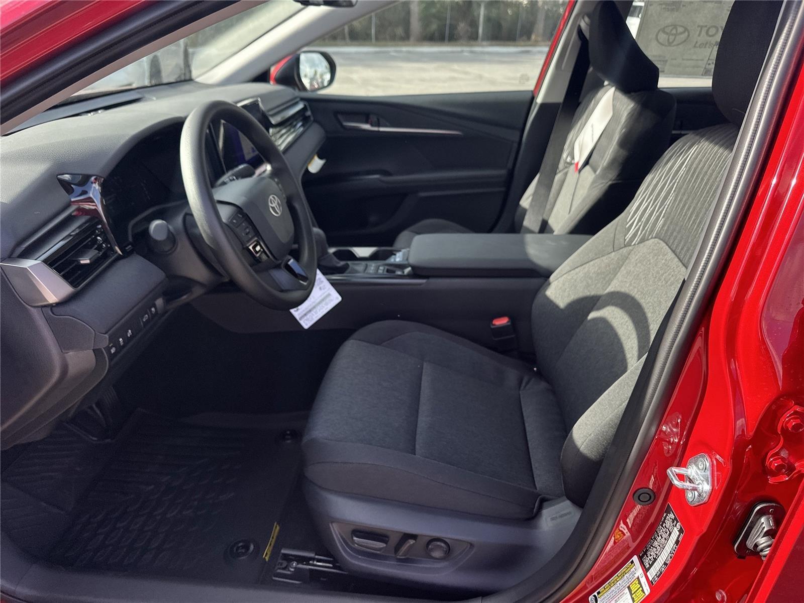 Toyota Camry Le - Thumbnail 8