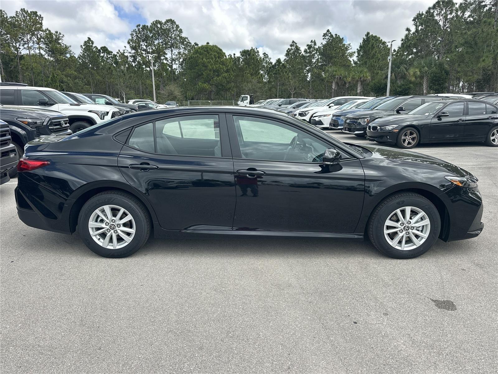 Toyota Camry Le Awd - Thumbnail 4