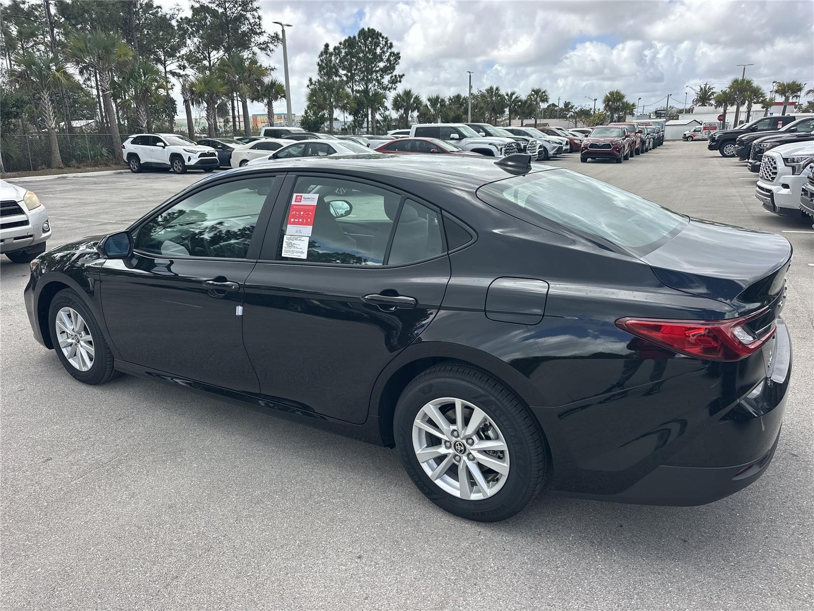 Toyota Camry Le Awd - Thumbnail 7