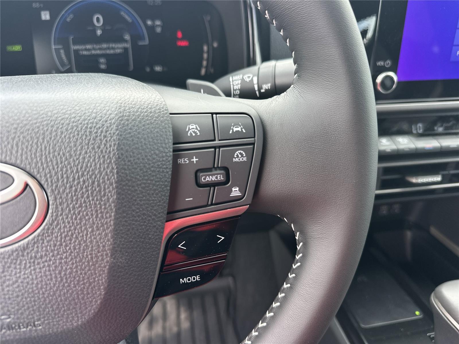 Toyota Camry Se - Thumbnail 11