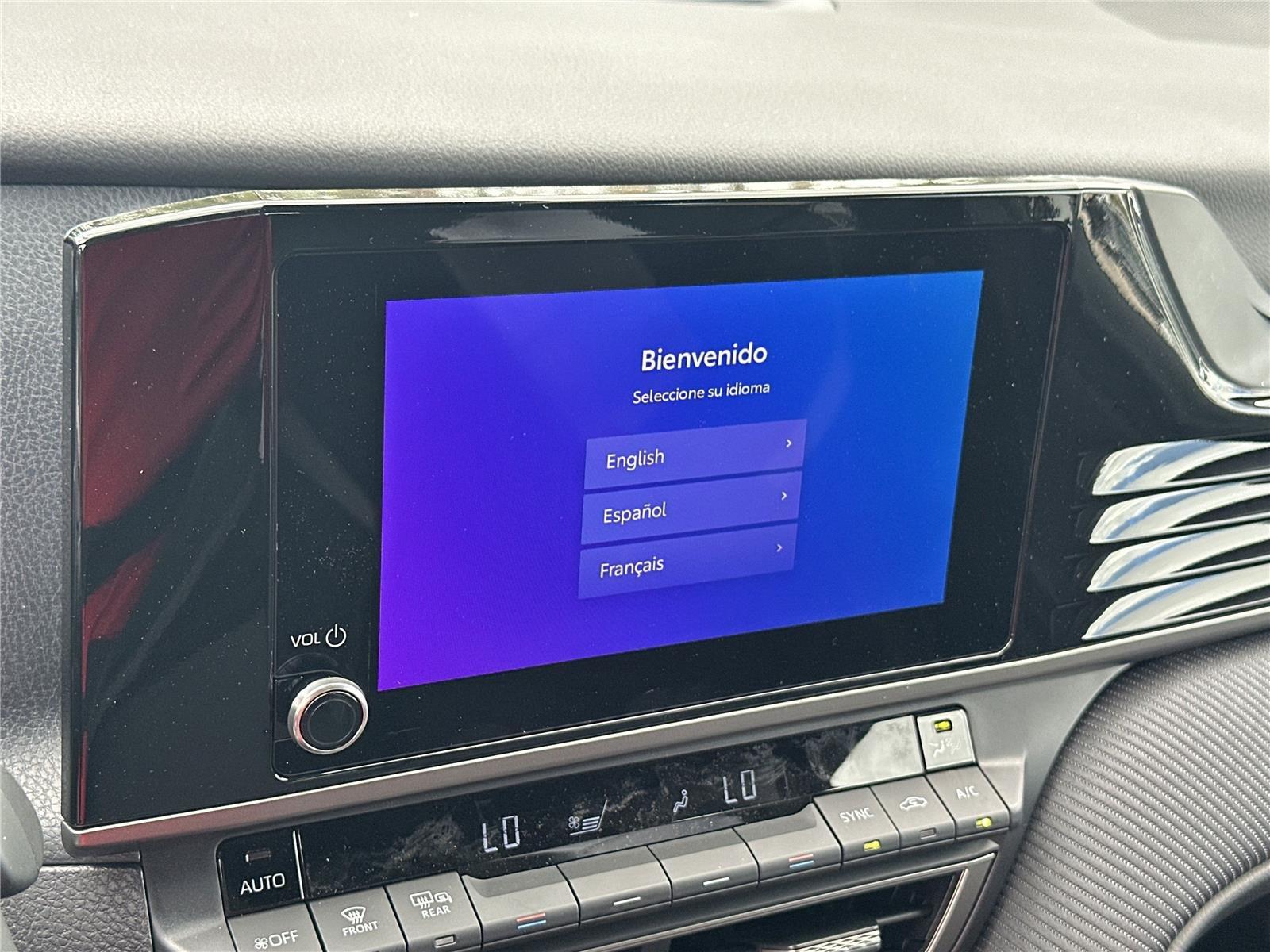 Toyota Camry Se - Thumbnail 16