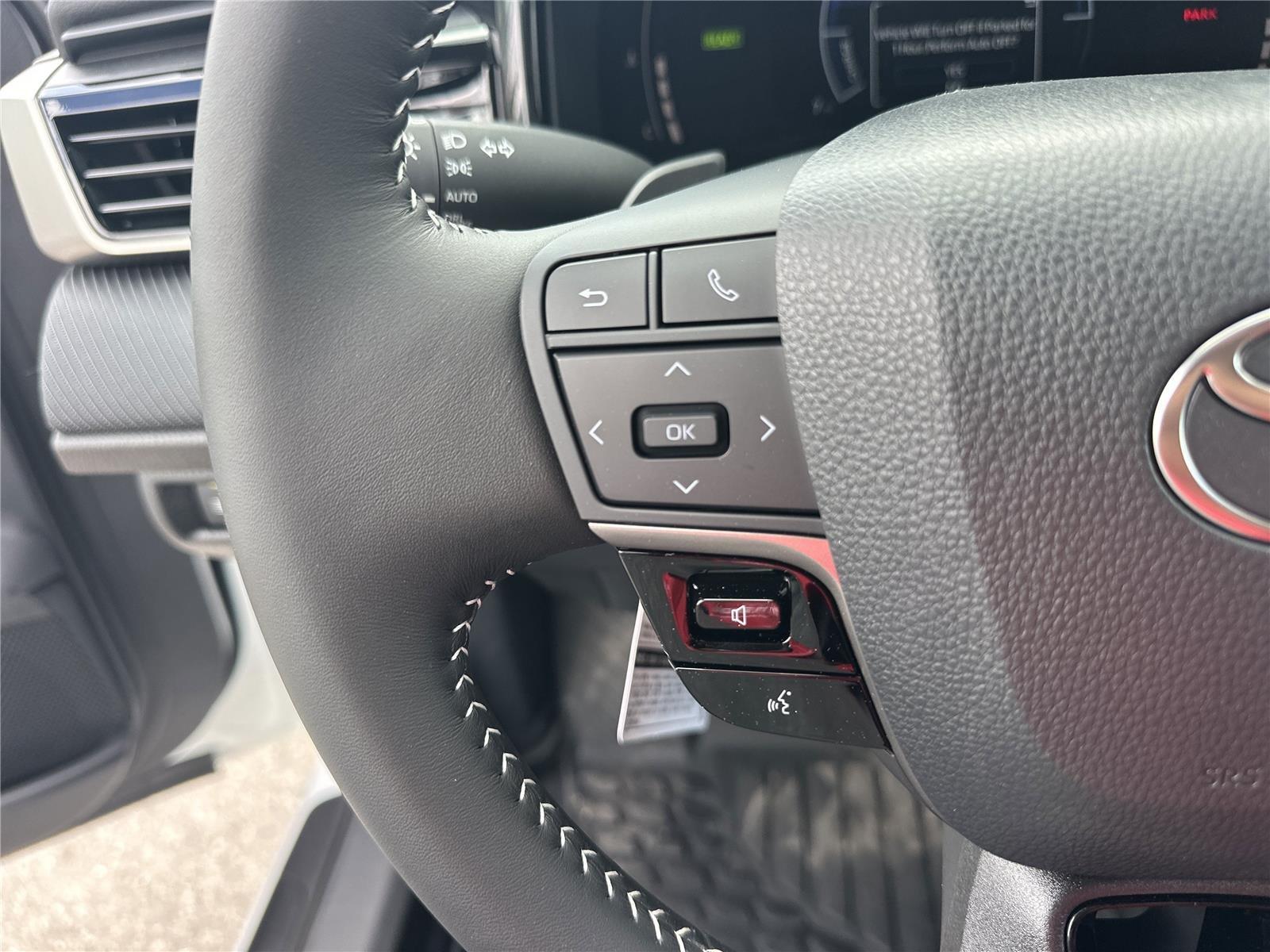 Toyota Camry Se - Thumbnail 10