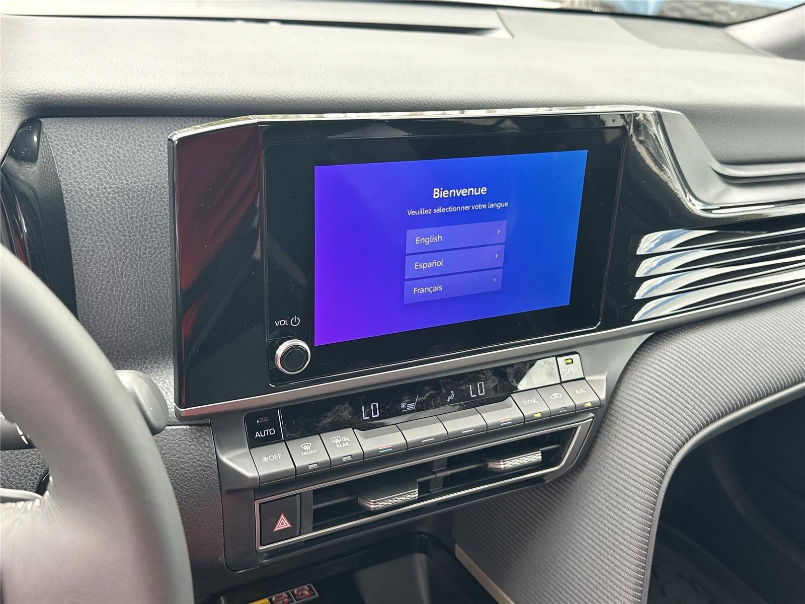 Toyota Camry Se - Thumbnail 15