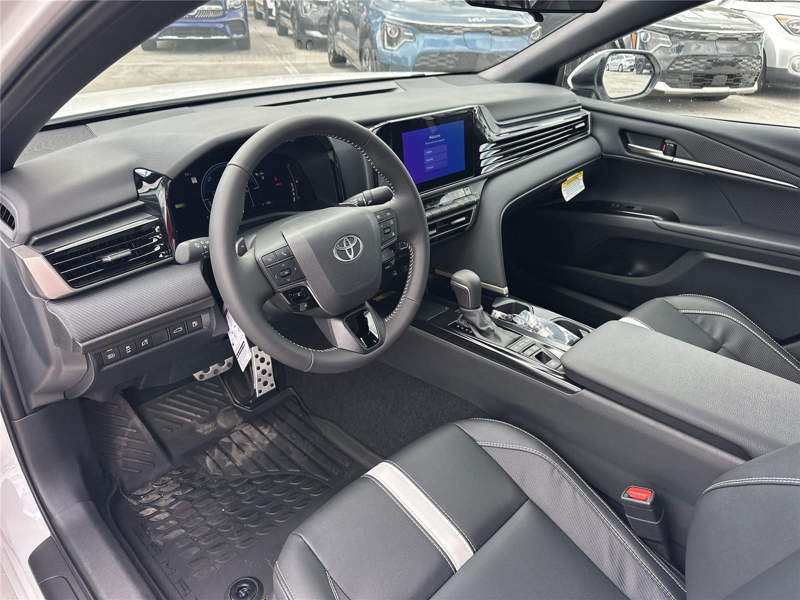 Toyota Camry Se - Thumbnail 9