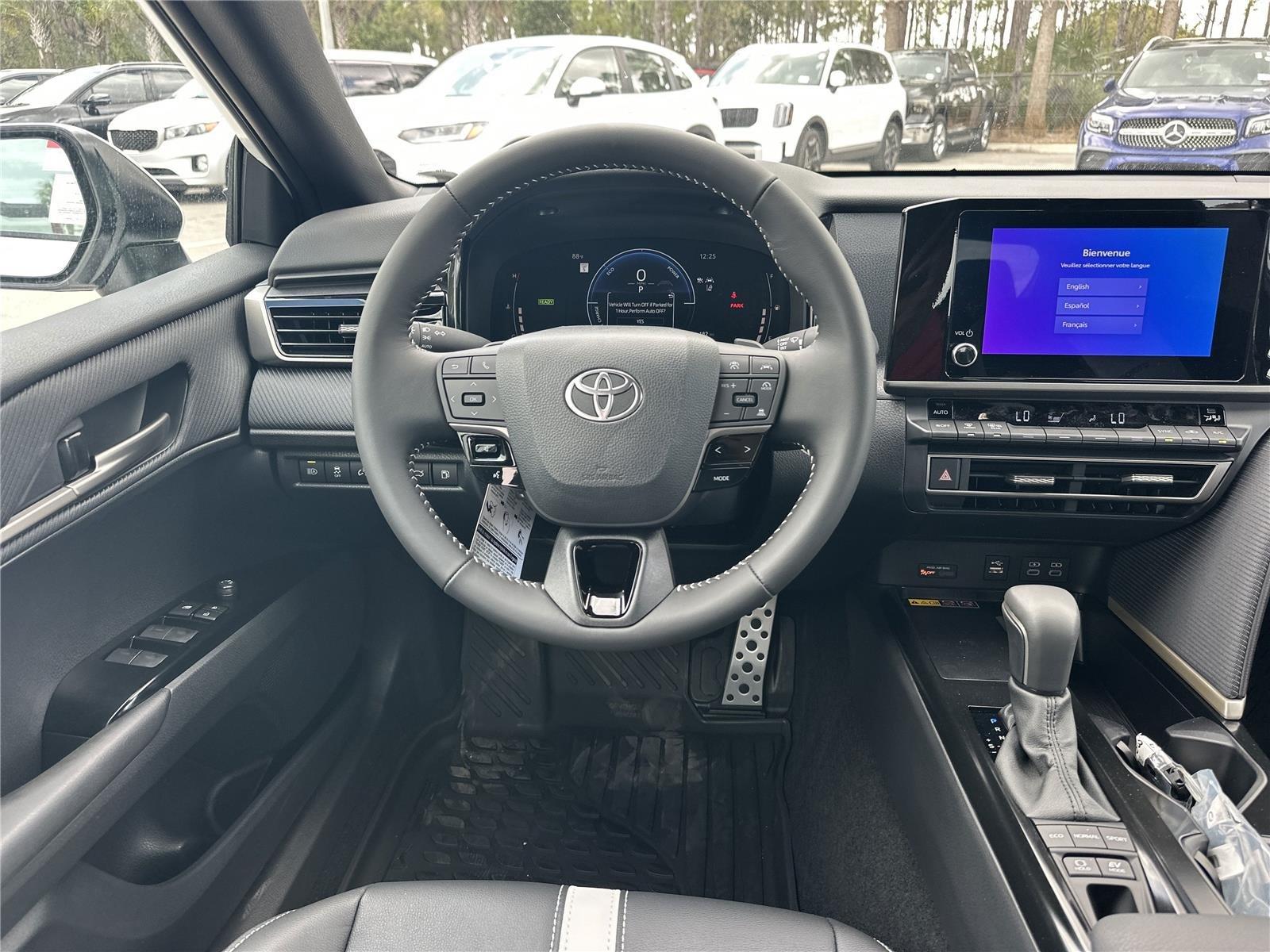 Toyota Camry Se - Thumbnail 19