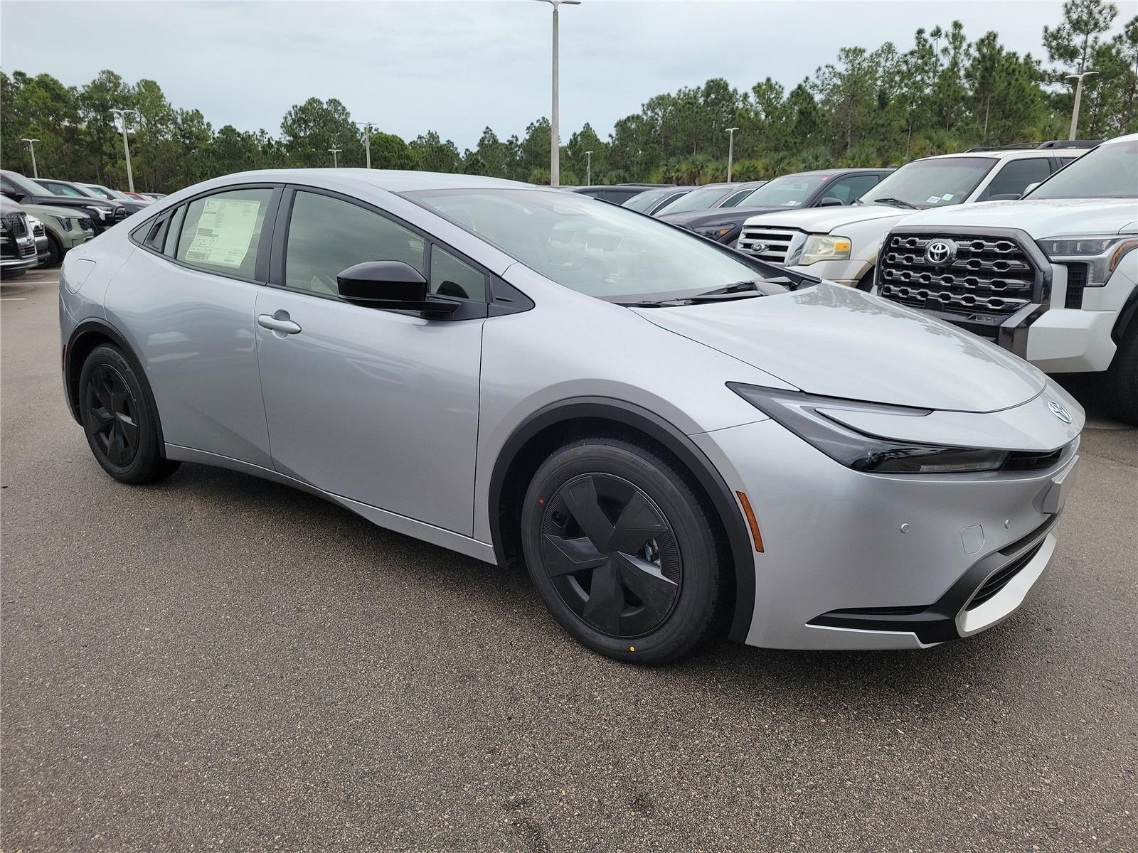 Toyota Prius Plug-In Hybrid Se - Thumbnail 3