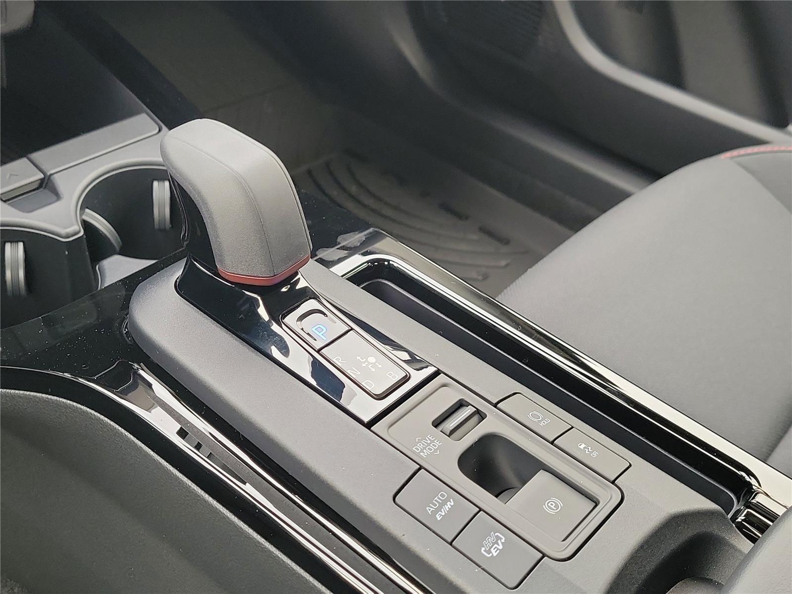 Toyota Prius Plug-In Hybrid Se - Thumbnail 15