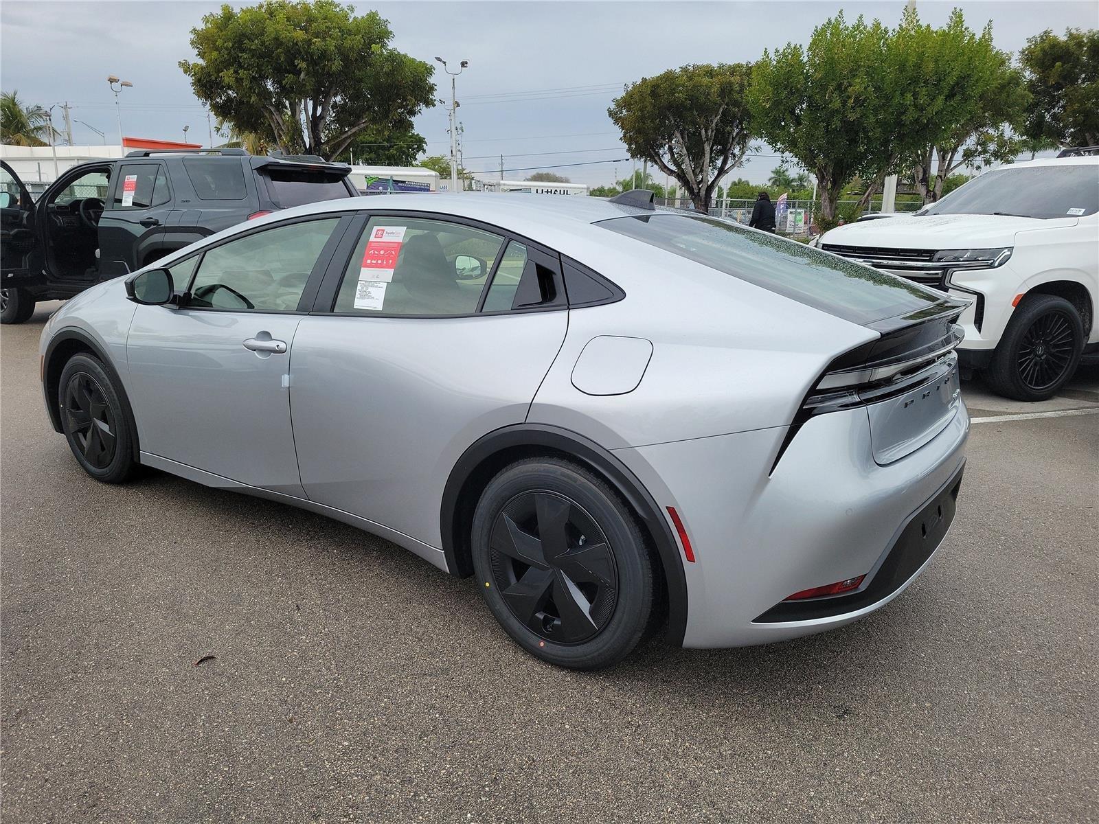 Toyota Prius Plug-In Hybrid Se - Thumbnail 7