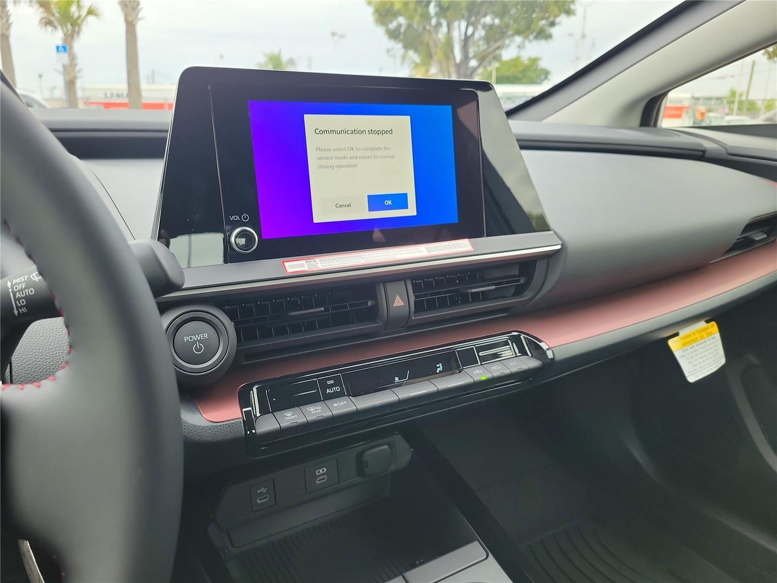 Toyota Prius Plug-In Hybrid Se - Thumbnail 16