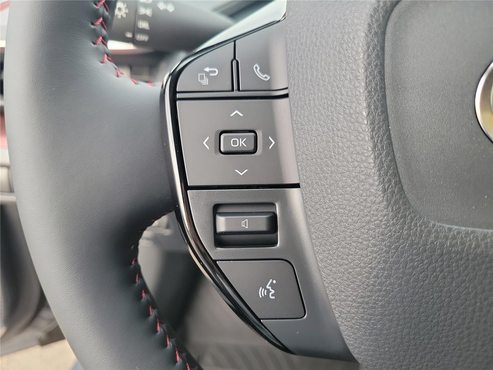 Toyota Prius Plug-In Hybrid Se - Thumbnail 11