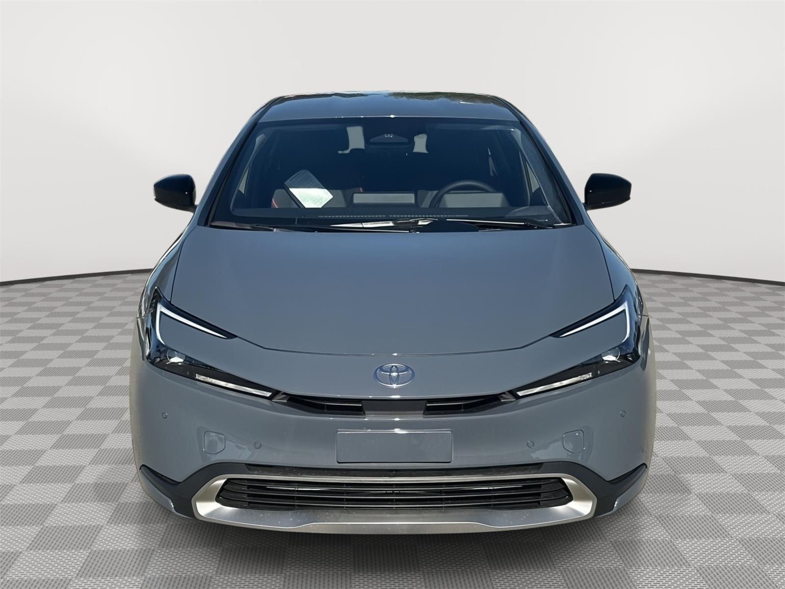 Toyota Prius Plug-In Hybrid Se - Thumbnail 2