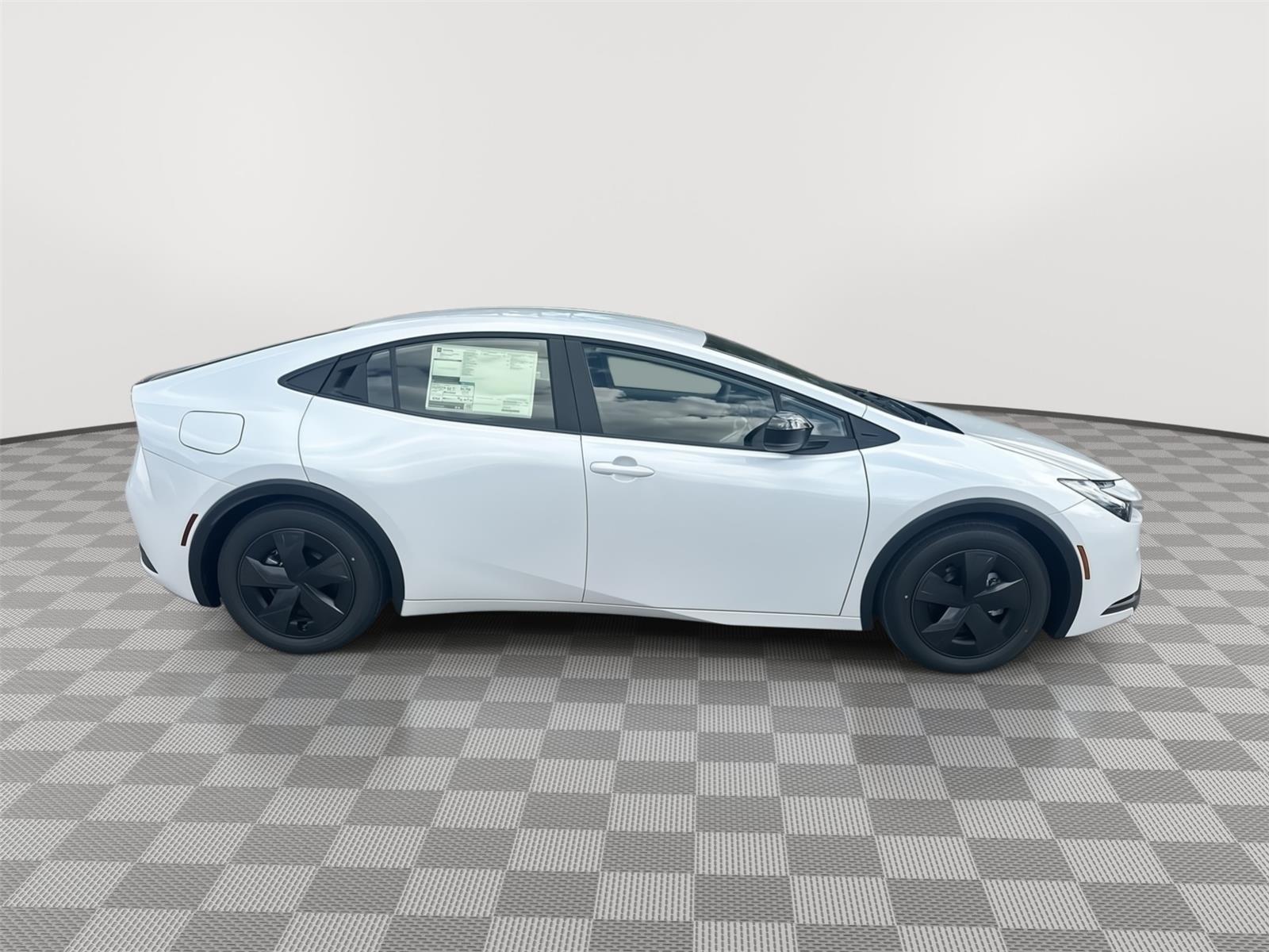 Toyota Prius Plug-In Hybrid Se - Thumbnail 4