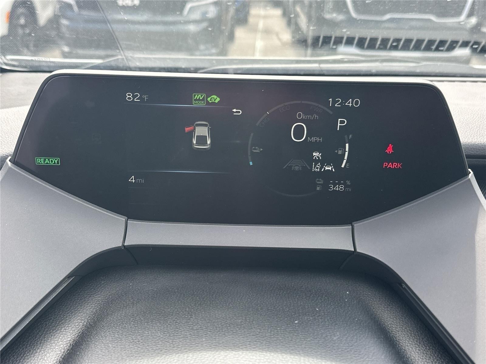 Toyota Prius Plug-In Hybrid Se - Thumbnail 12