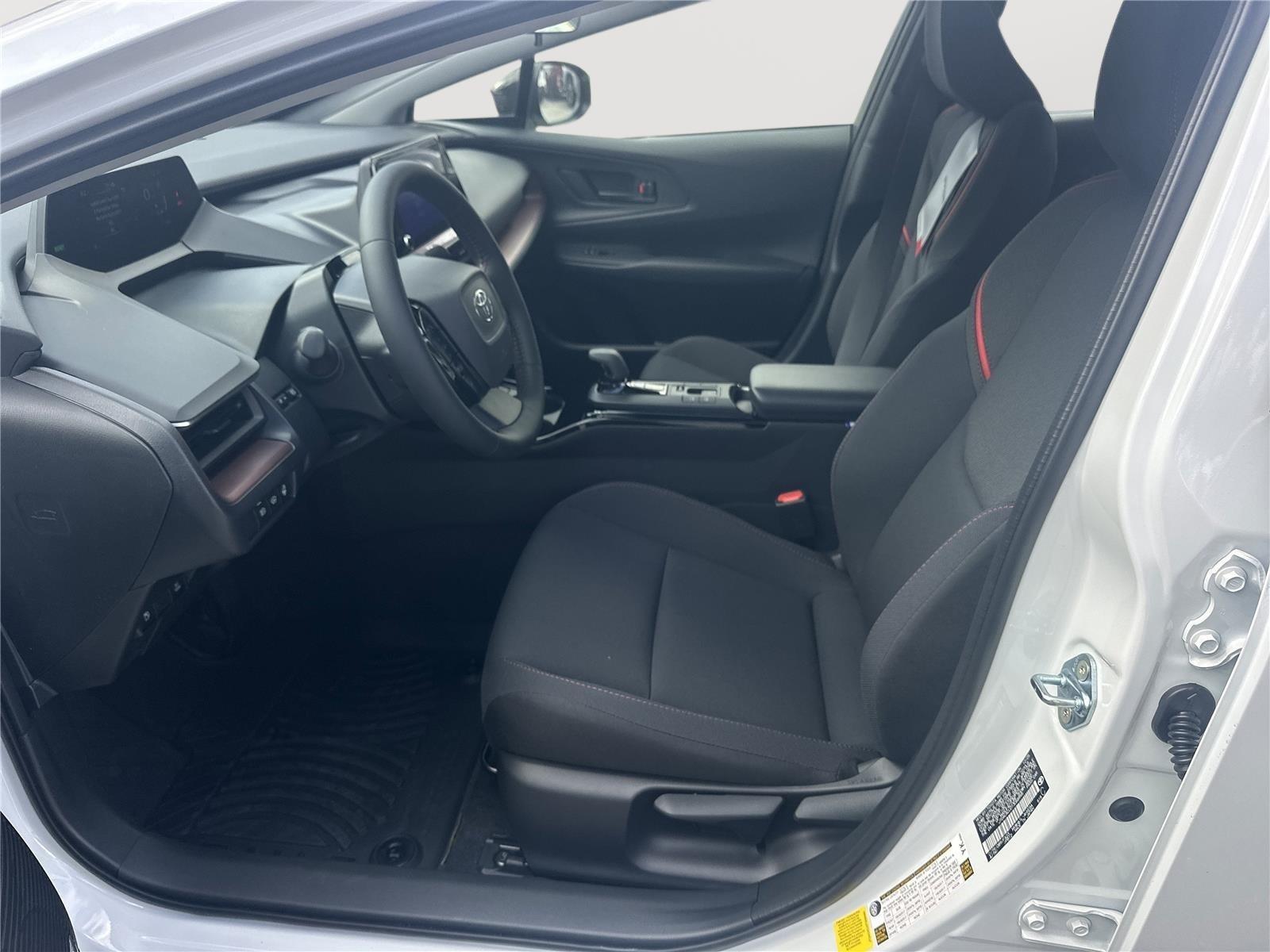 Toyota Prius Plug-In Hybrid Se - Thumbnail 8