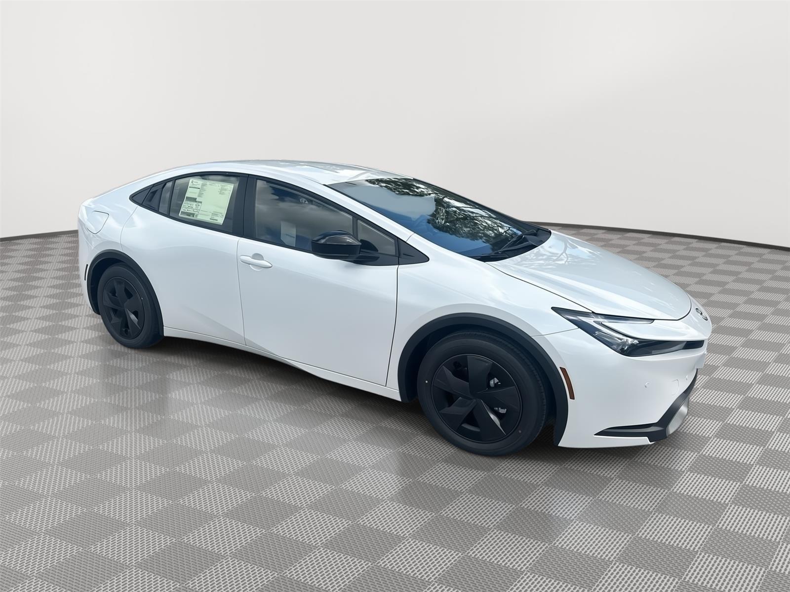 Toyota Prius Plug-In Hybrid Se - Thumbnail 3