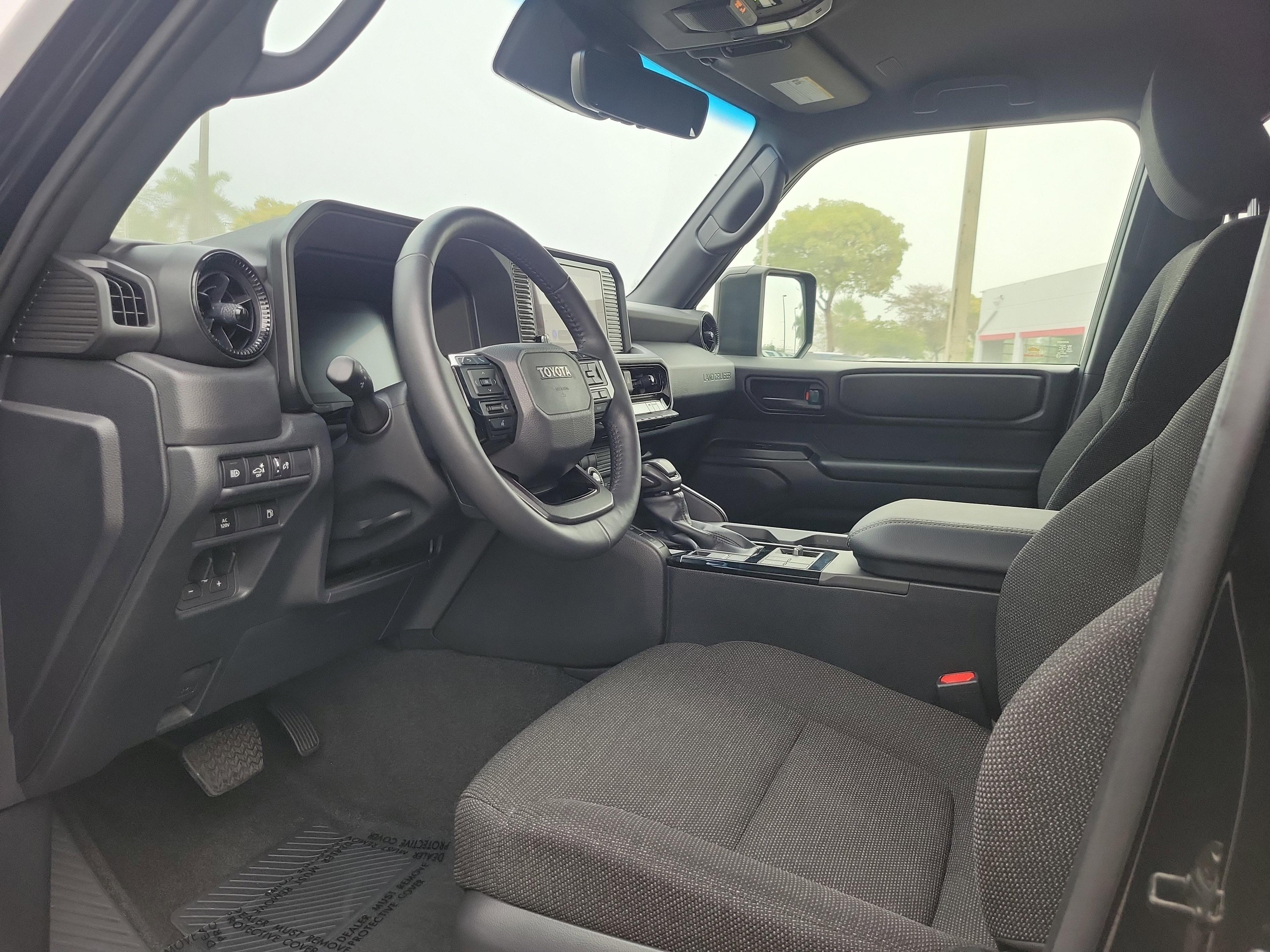 Toyota Land Cruiser 4Wd - Thumbnail 12