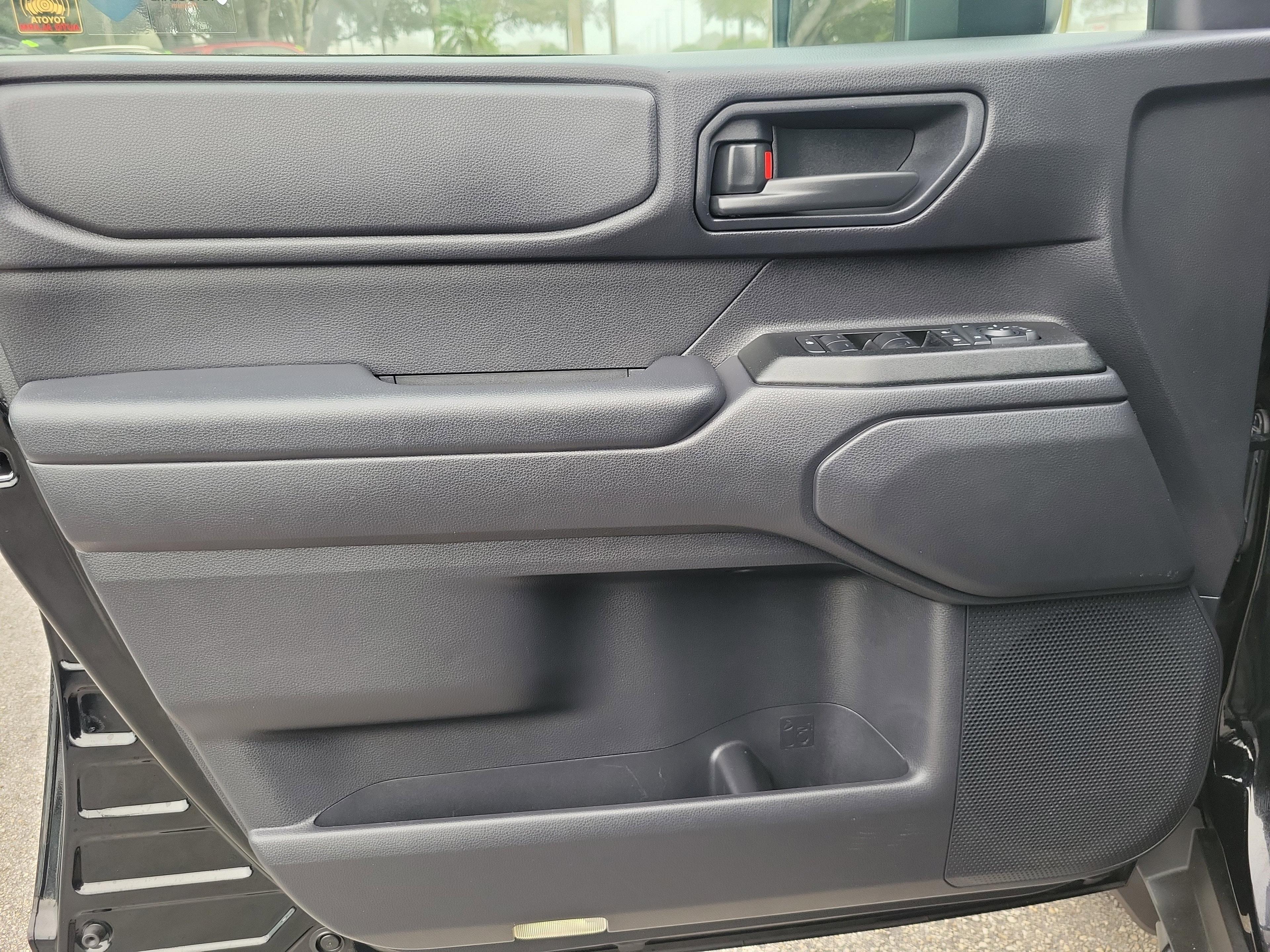 Toyota Land Cruiser 4Wd - Thumbnail 13