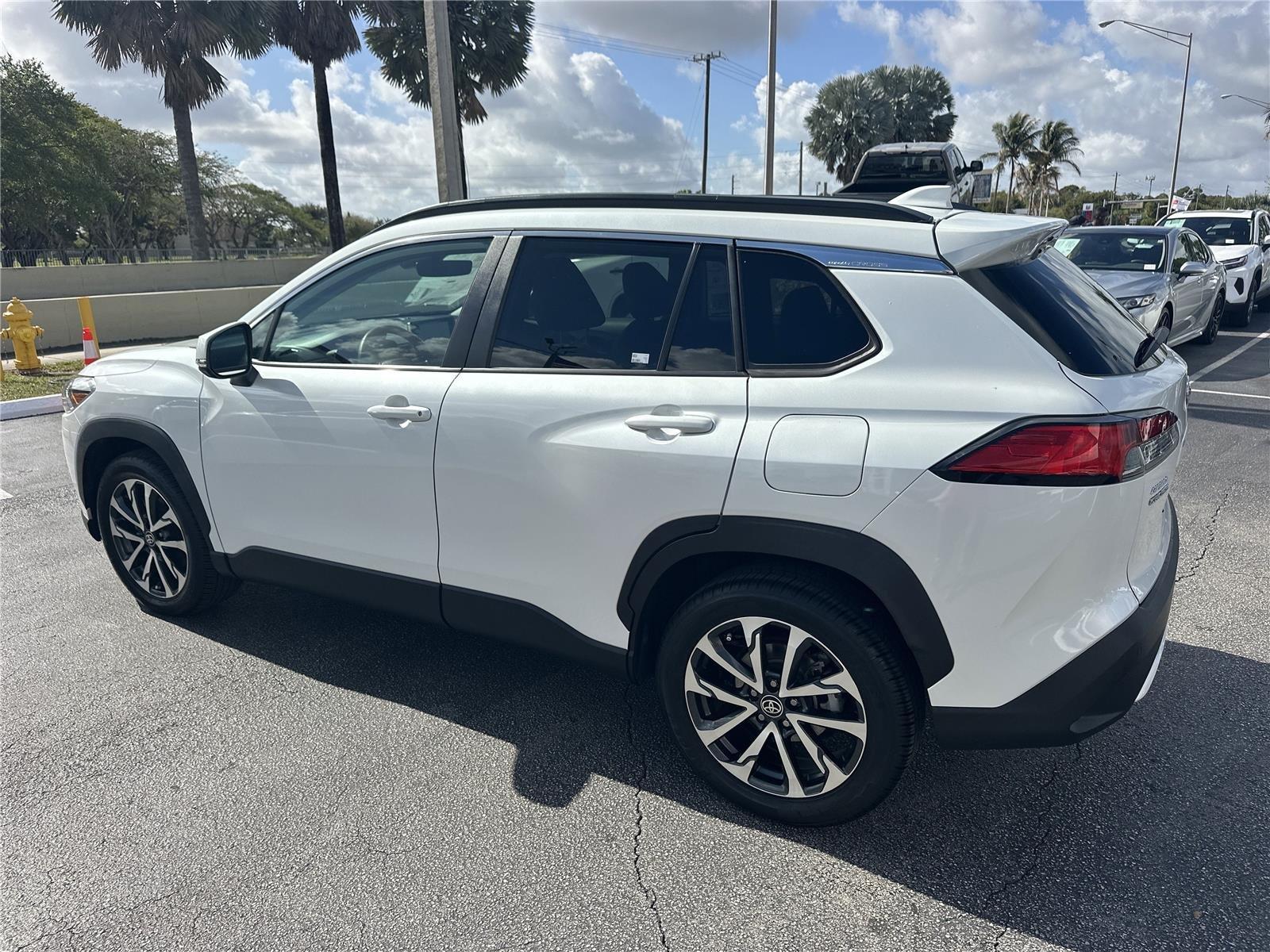 Toyota Corolla Cross Xle All Wheel Drive - Thumbnail 7