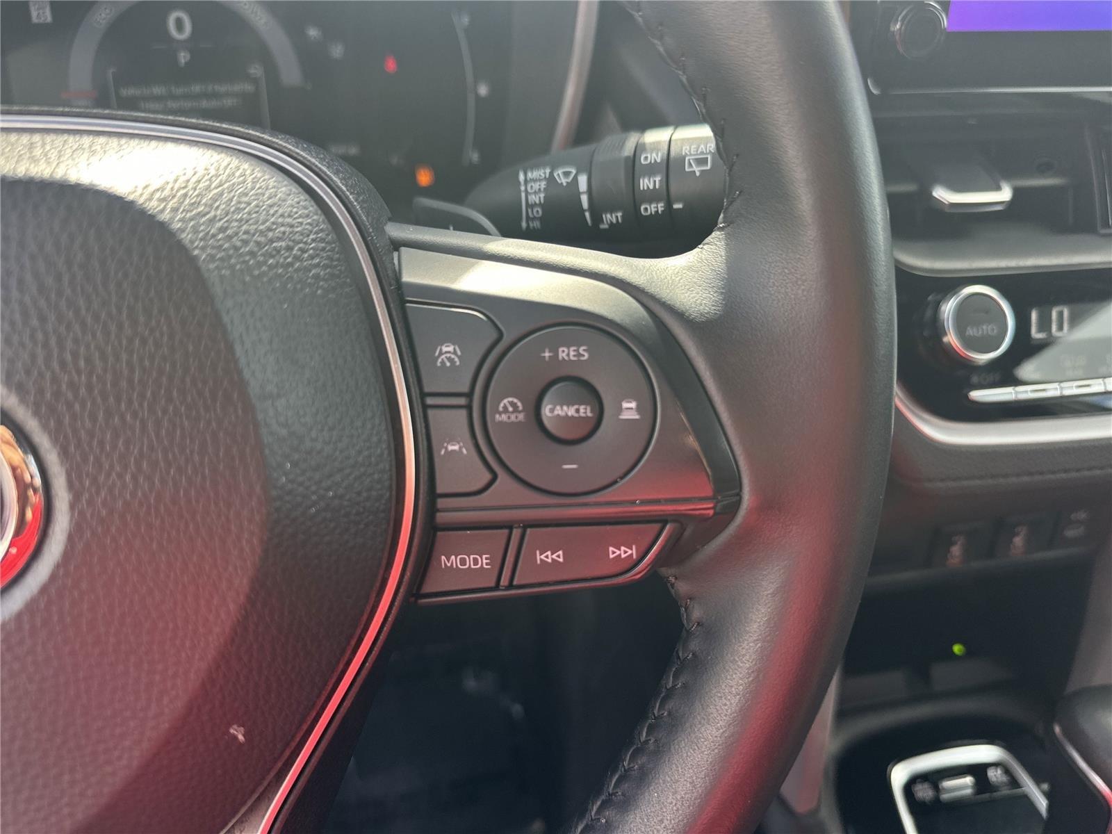 Toyota Corolla Cross Hybrid Xse All Wheel Drive - Thumbnail 13