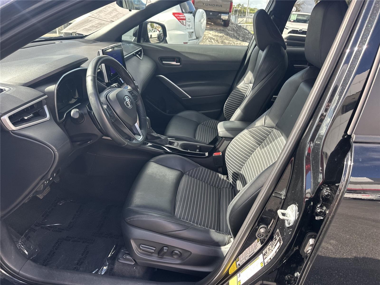 Toyota Corolla Cross Hybrid Xse All Wheel Drive - Thumbnail 9