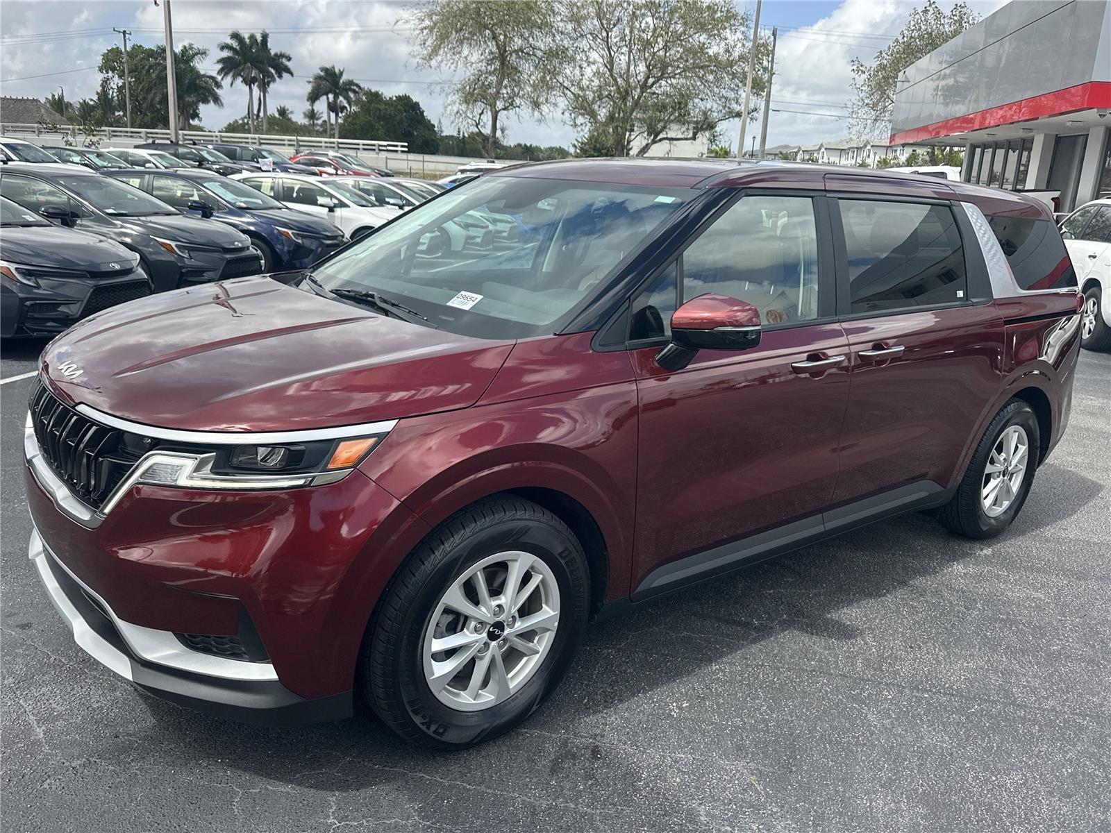 Kia Carnival Lx Front Wheel Drive - Thumbnail 2