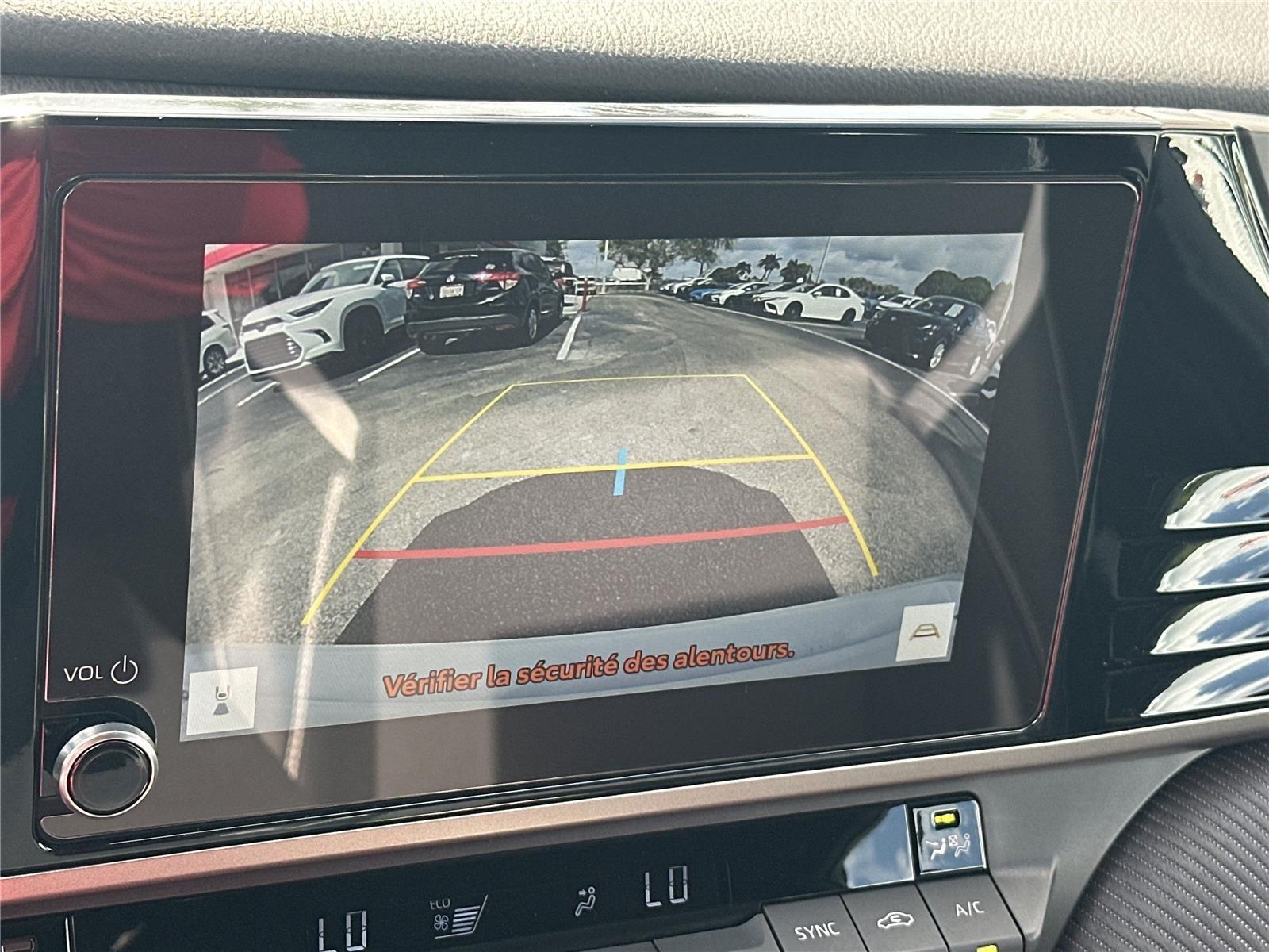 Toyota Camry - Thumbnail 17